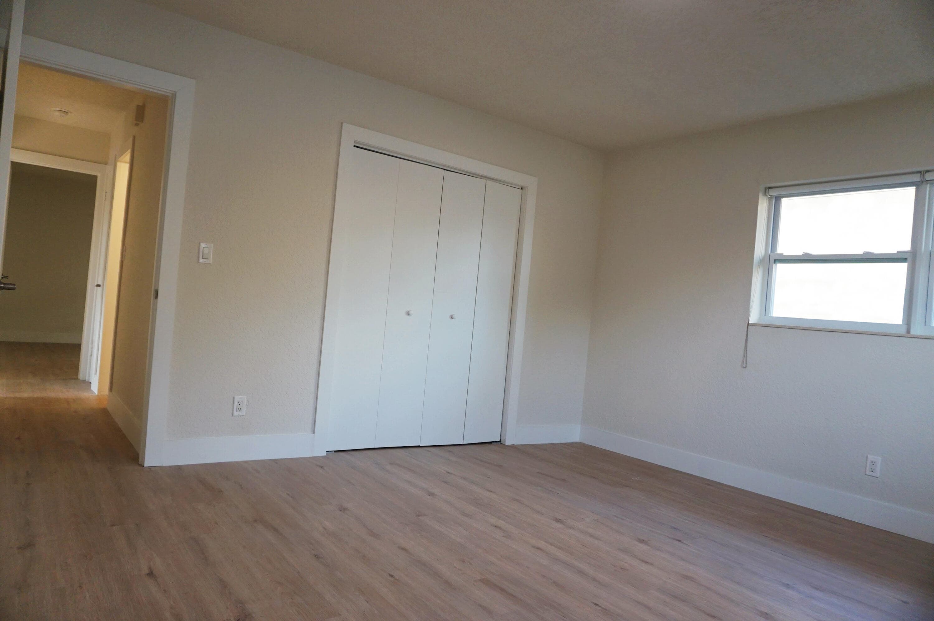 1498 NE 38th Street, Oakland Park, FL 33334 — photo 15 of 16