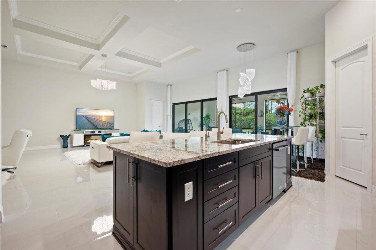 9132 Balsamo Drive, Palm Beach Gardens, FL 33412 — photo 12 of 35