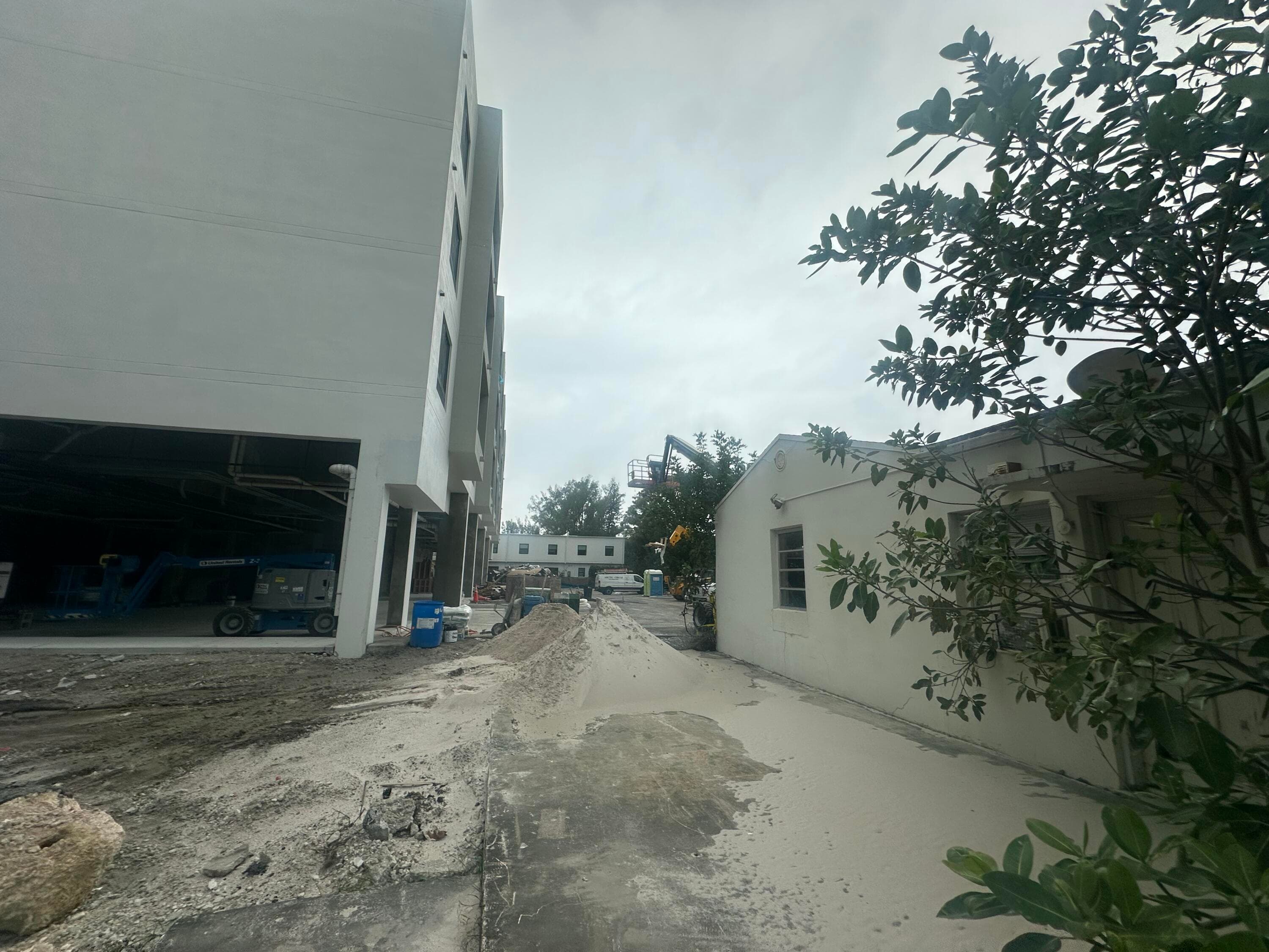 223 SE 4th Street 1, Hallandale Beach, FL 33009 — photo 16 of 17