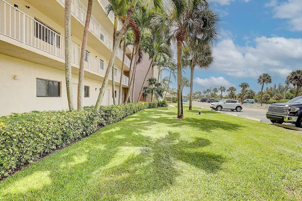 10102 S Ocean Drive 107, Jensen Beach, FL 34957 — photo 28 of 56