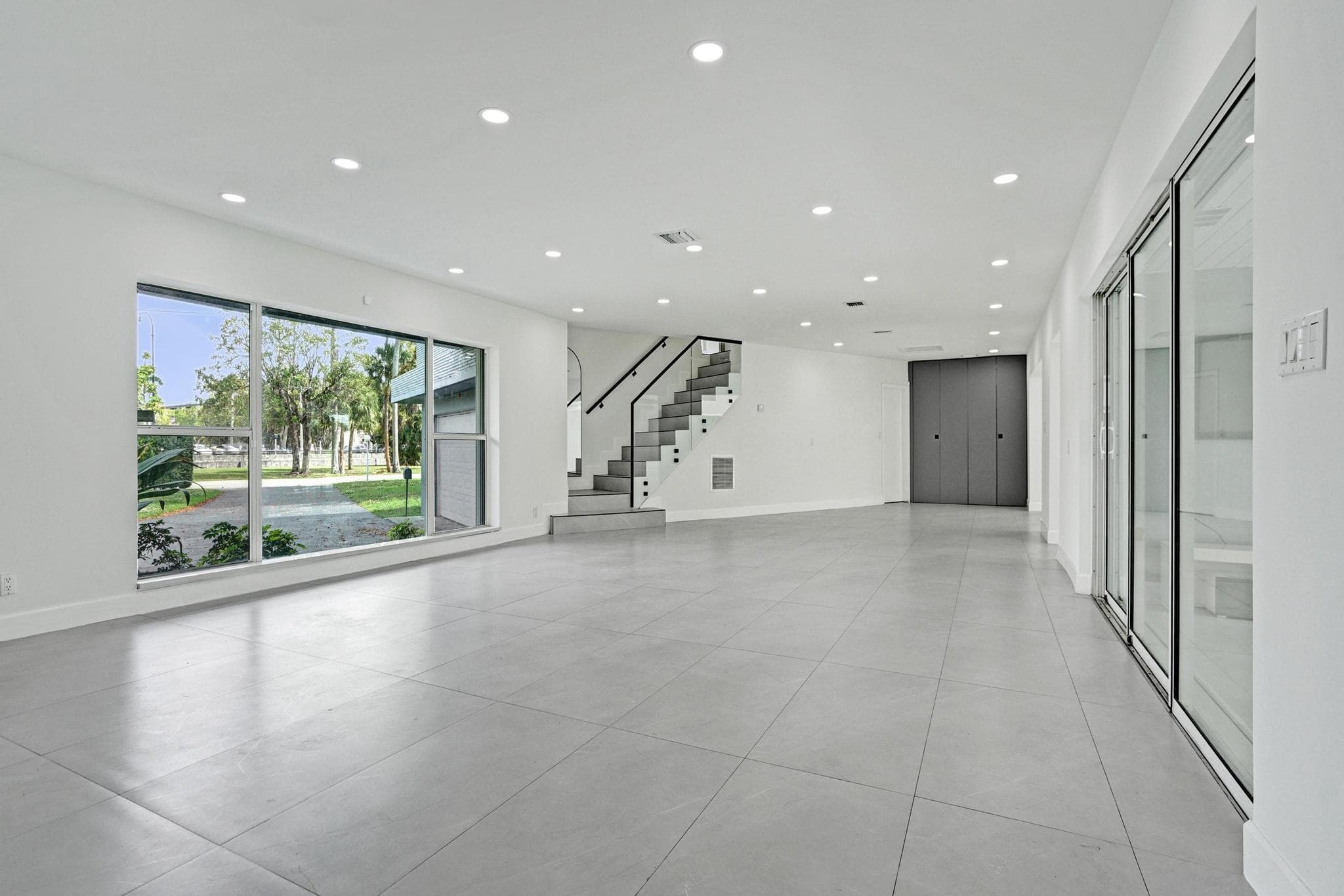6700 E Tropical Way, Plantation, FL 33317 — photo 12 of 84
