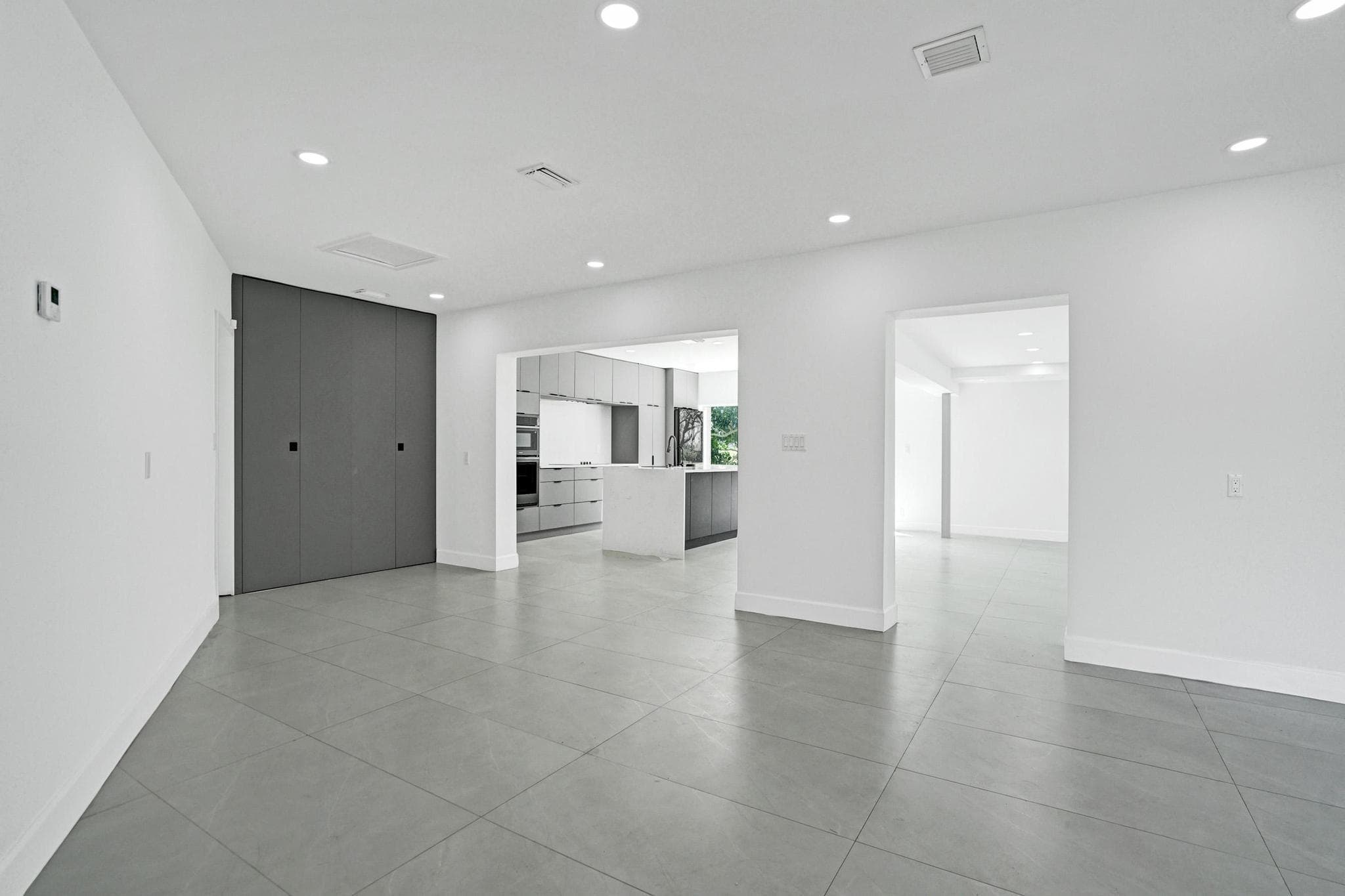 6700 E Tropical Way, Plantation, FL 33317 — photo 17 of 84