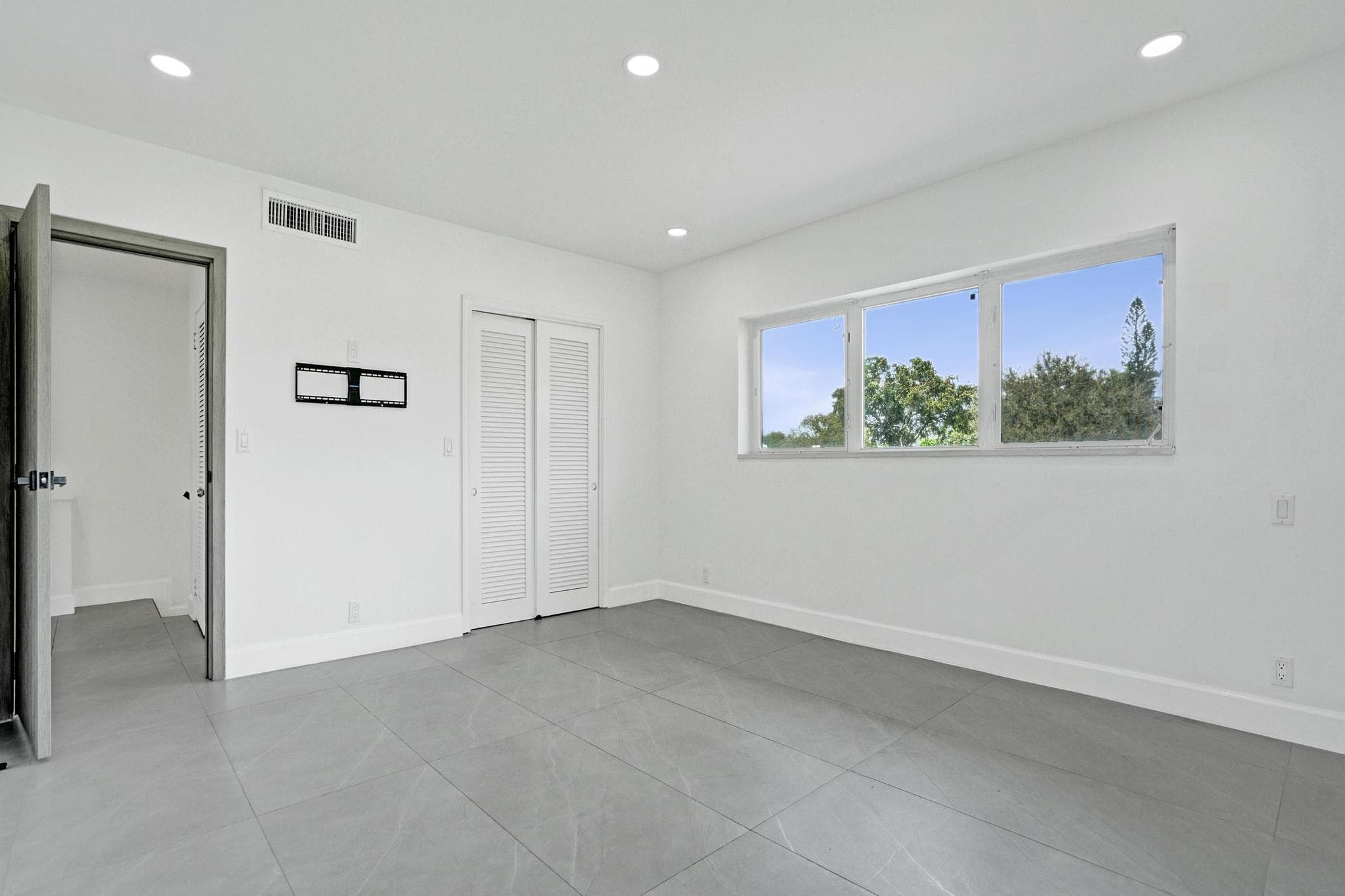 6700 E Tropical Way, Plantation, FL 33317 — photo 54 of 84