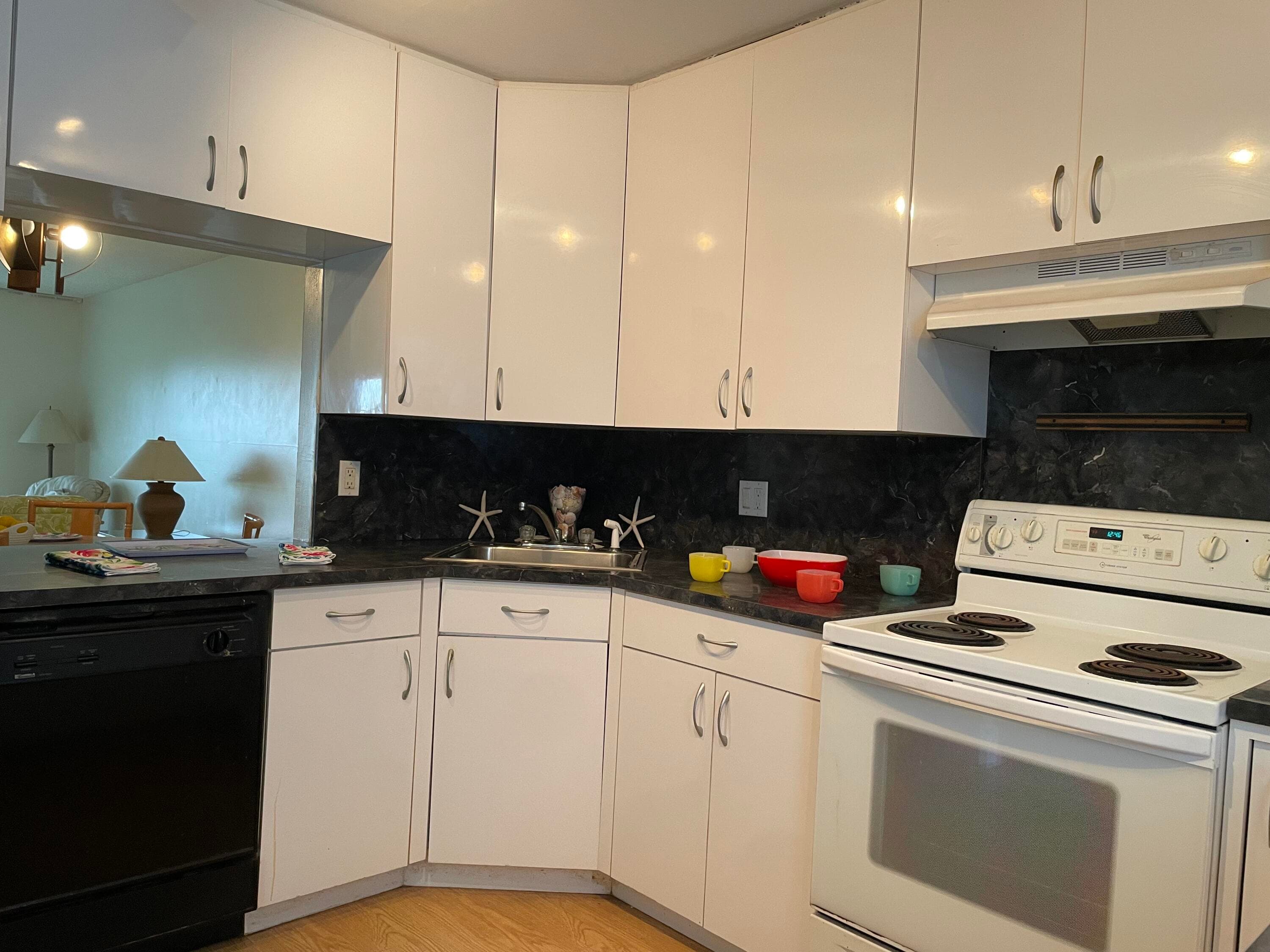 4629 Poinciana Street Apt 409, Lauderdale-By-The-Sea, FL 33308 — photo 14 of 35