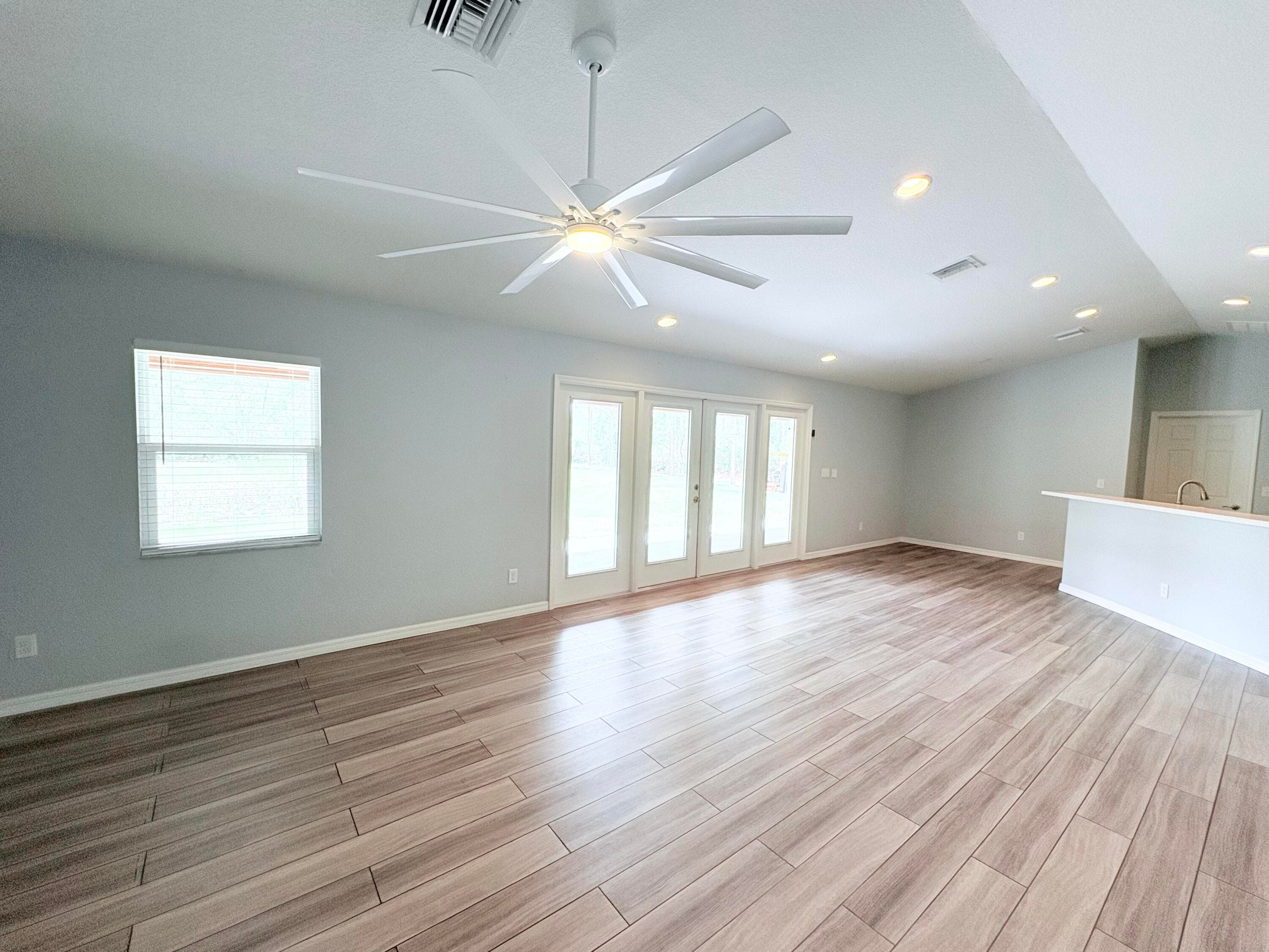 32801 Us-441 Lot 237, Okeechobee, FL 34972 — photo 8 of 49