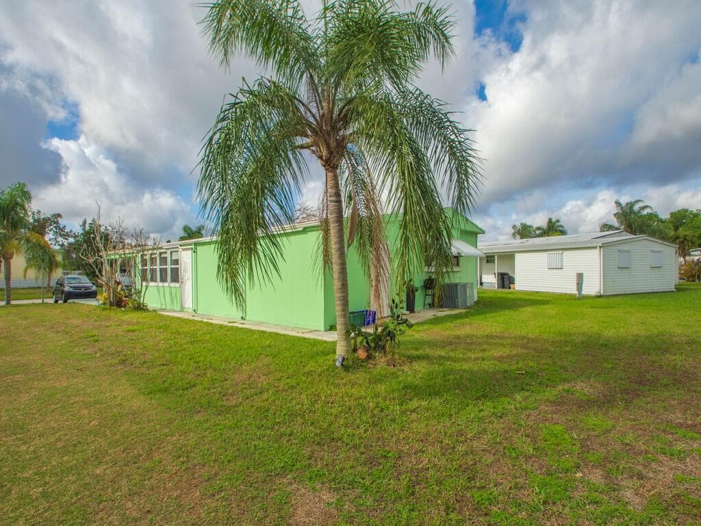 68 W Caribbean, Port St. Lucie, FL 34952 — photo 37 of 46