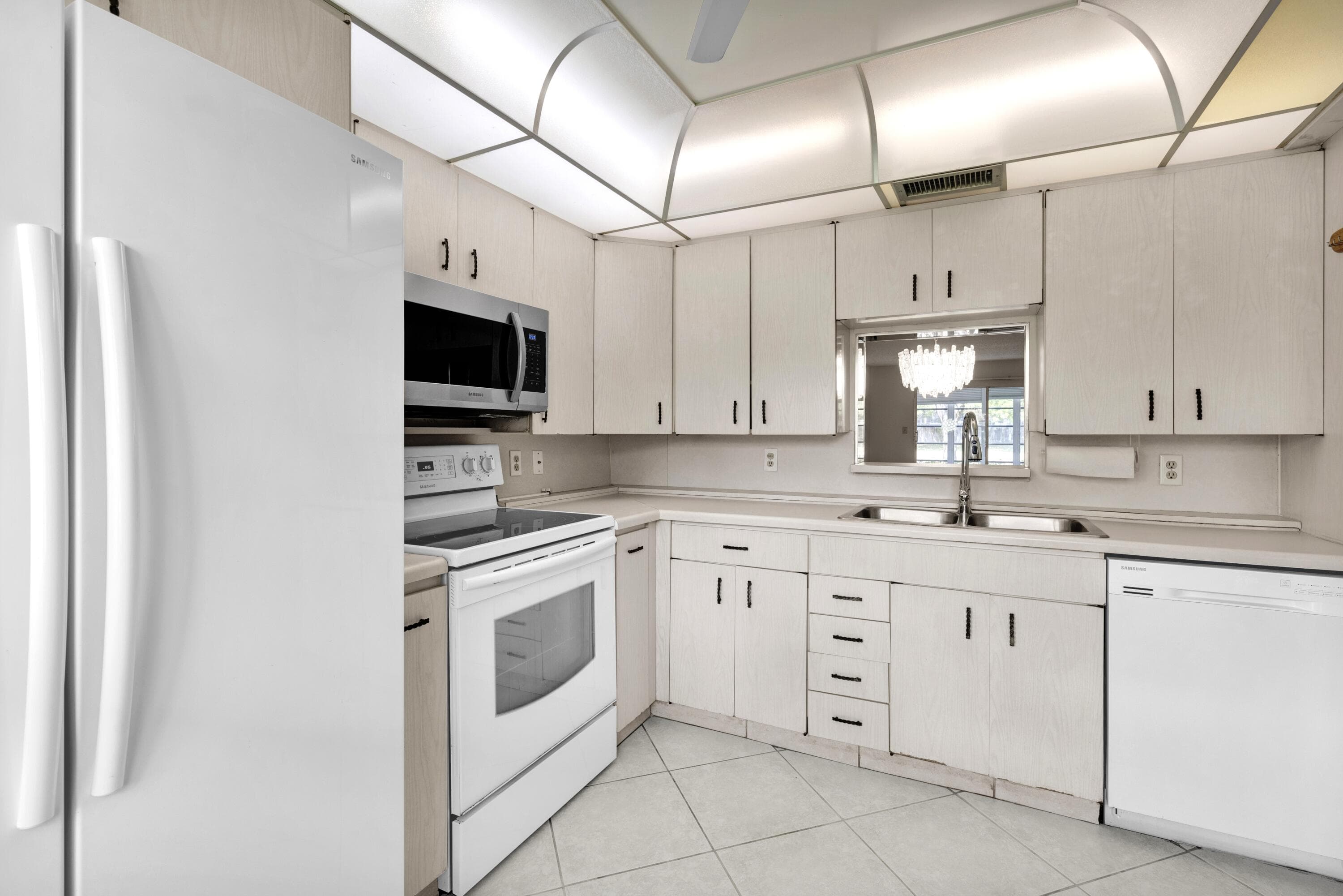 2502 Antigua Terrace G1, Coconut Creek, FL 33066 — photo 7 of 40