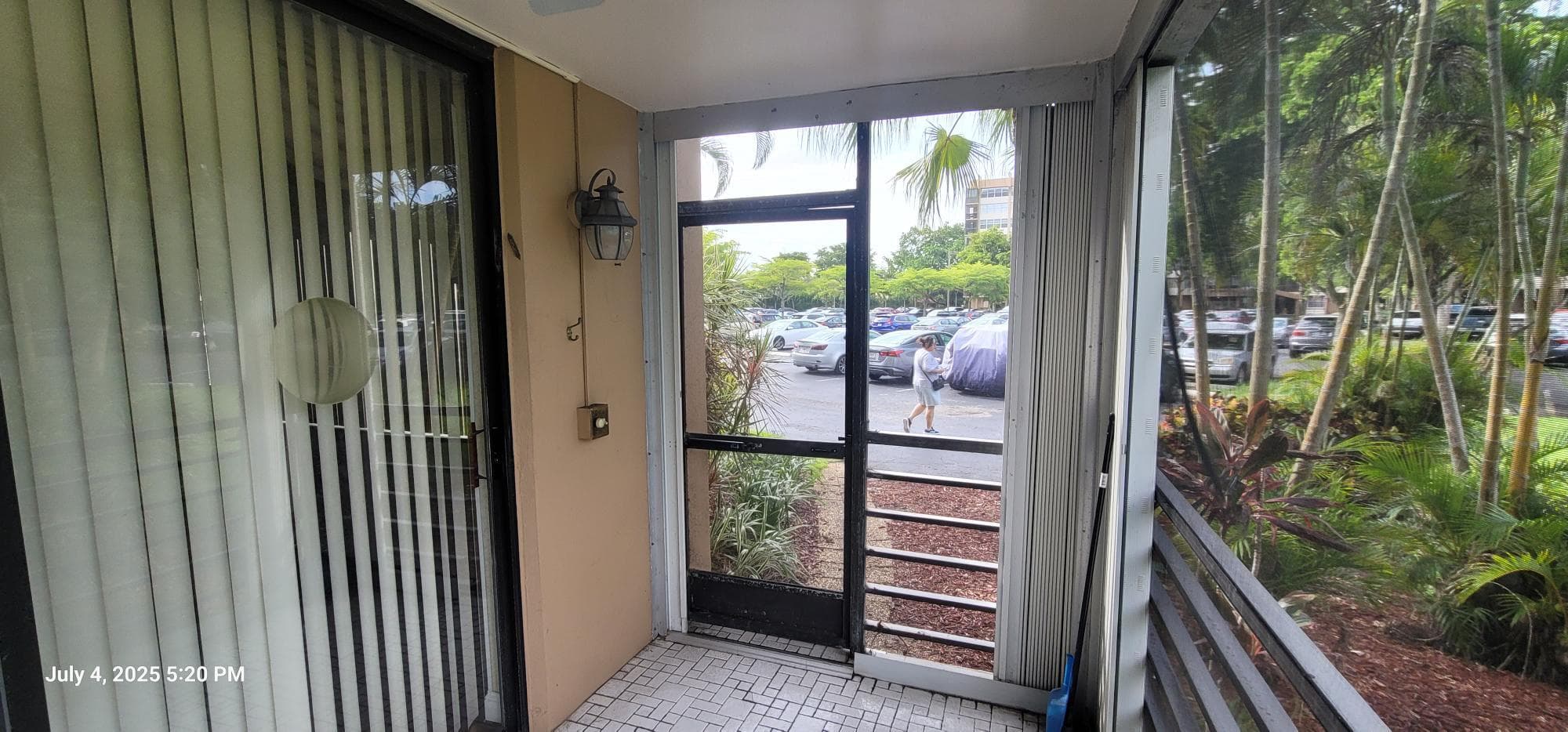 1300 Saint Charles Place L19, Pembroke Pines, FL 33026 — photo 5 of 24
