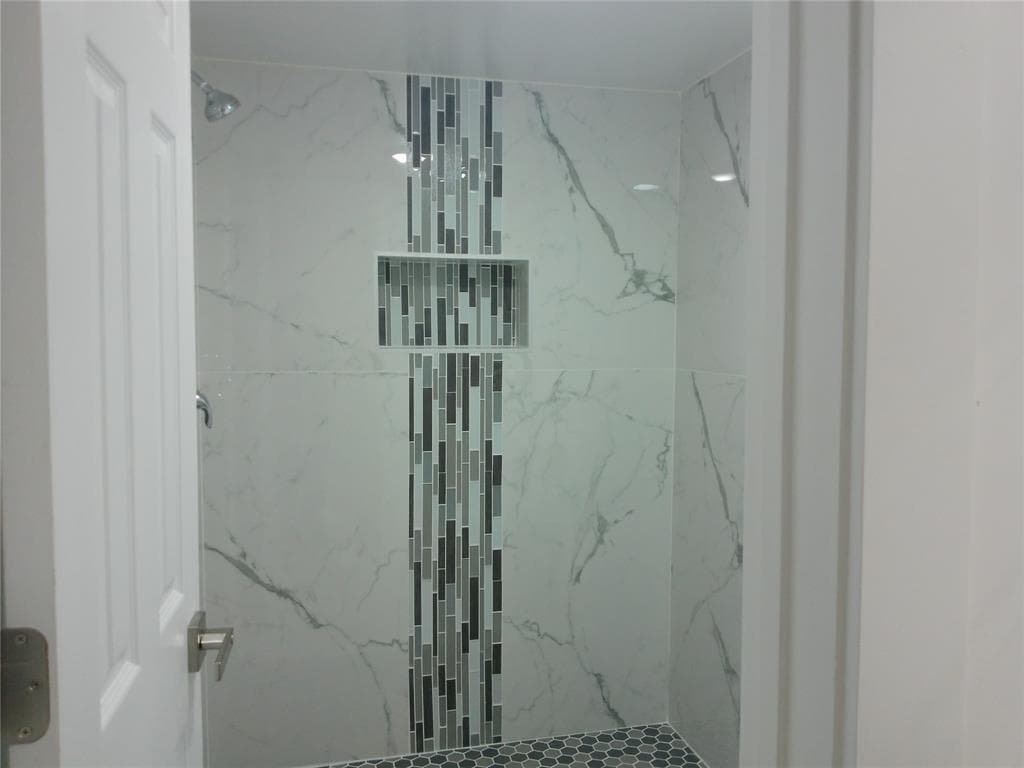 6085 N Sabal Palm Boulevard 109, Tamarac, FL 33319 — photo 8 of 8