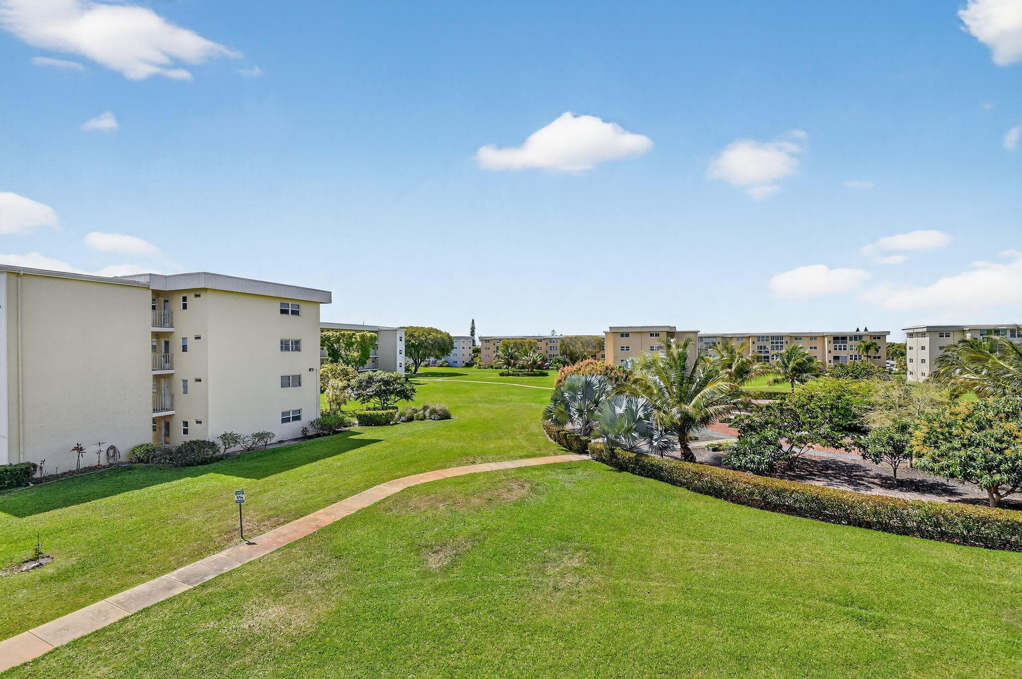 2615 NE 1st Court 312, Boynton Beach, FL 33435 — photo 4 of 56