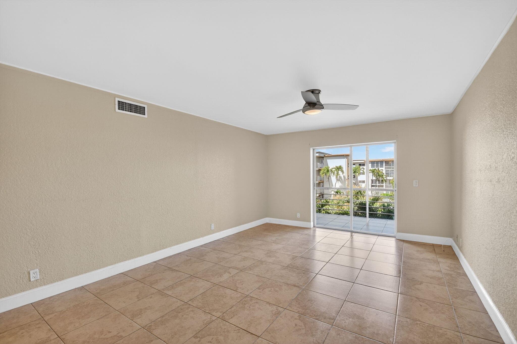 2615 NE 1st Court 312, Boynton Beach, FL 33435 — photo 13 of 56
