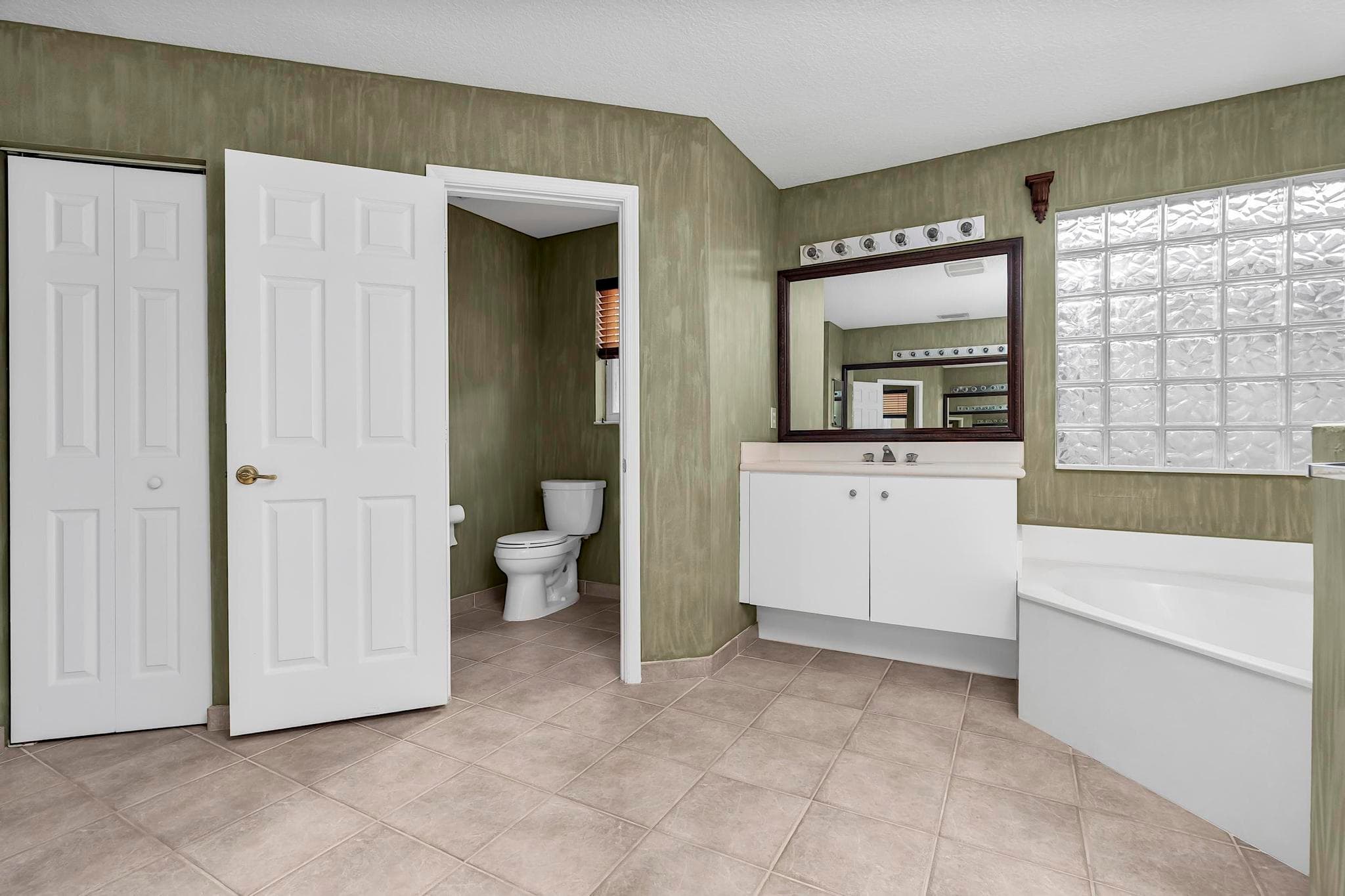 16138 SW 15th Street, Pembroke Pines, FL 33027 — photo 32 of 51