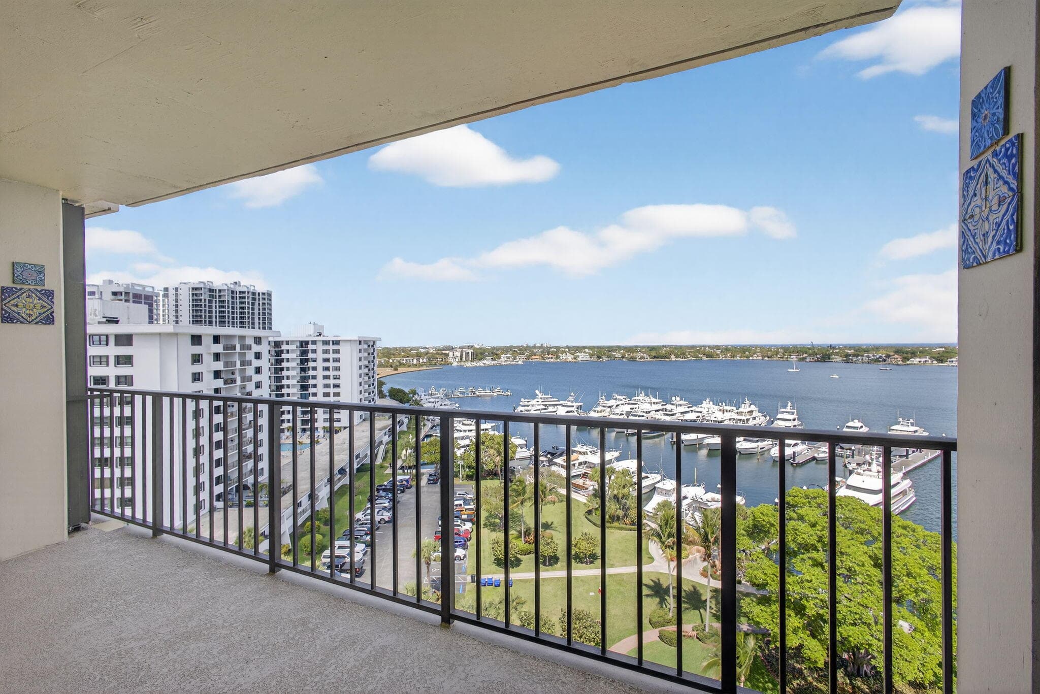 134 Lakeshore Drive T13, North Palm Beach, FL 33408 — photo 2 of 27