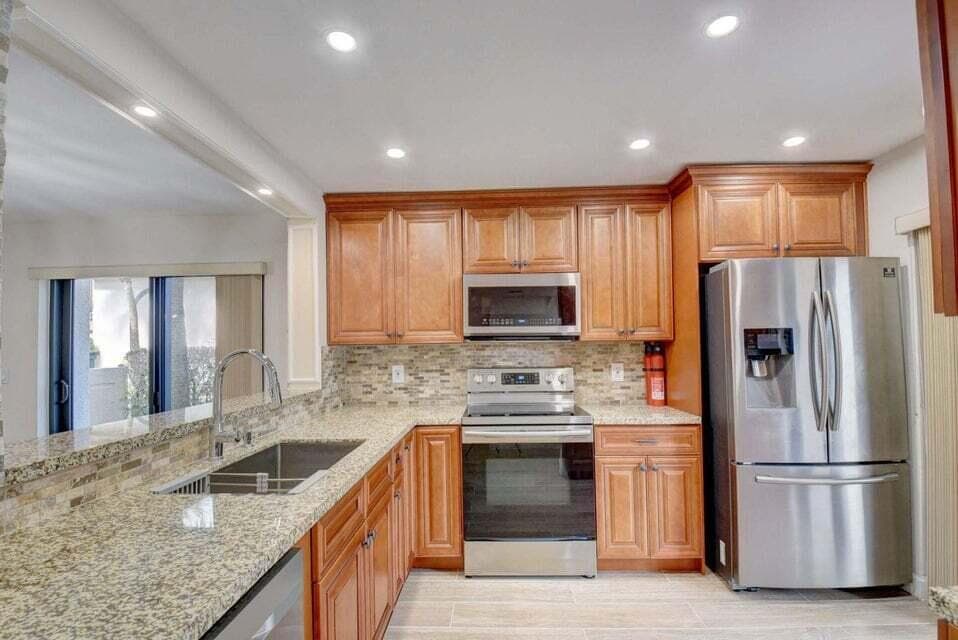 400 Club Circle 101, Boca Raton, FL 33487 — photo 5 of 47