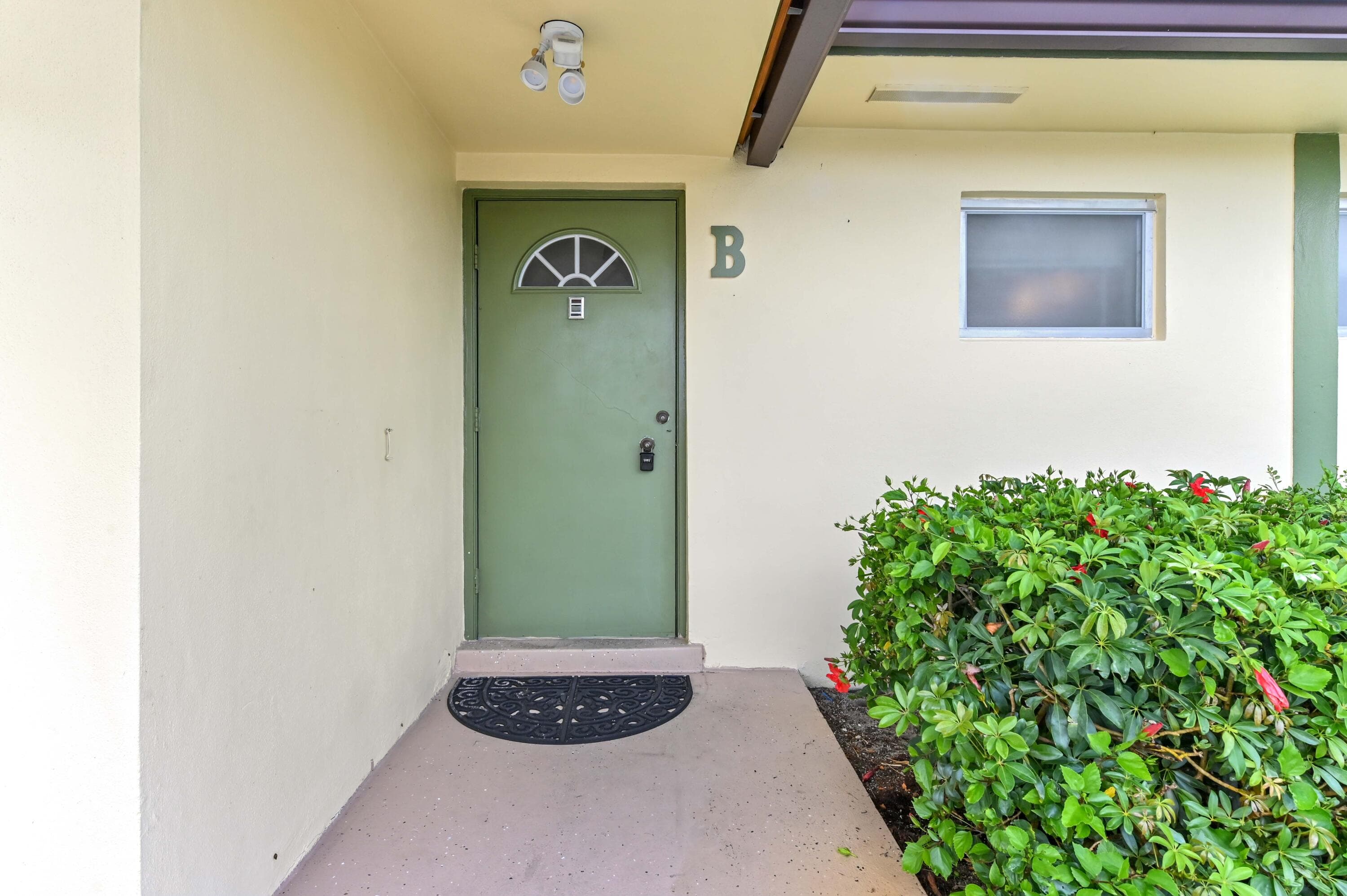 2915 Crosley Drive W Unit B, West Palm Beach, FL 33415 — photo 17 of 22