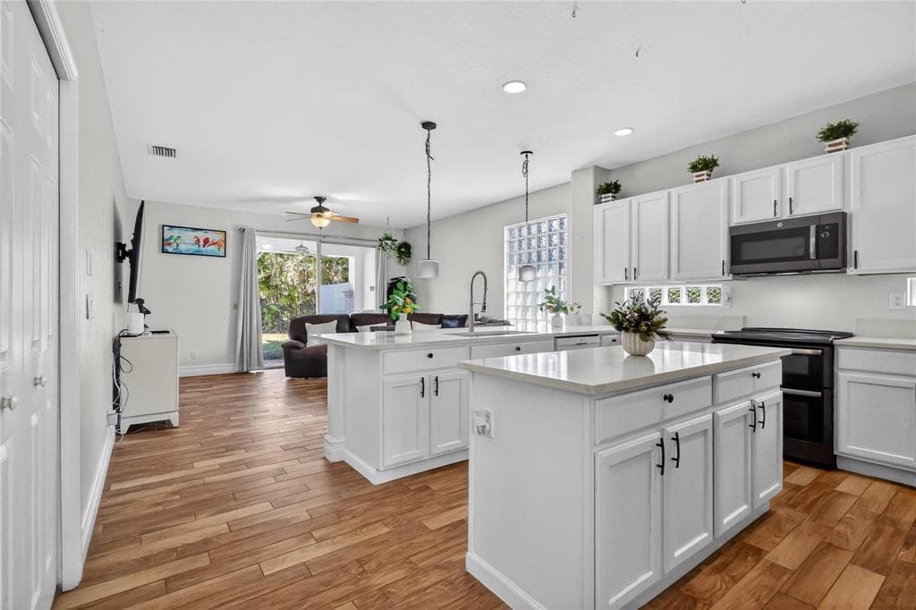 9139 Citrus Isle Lane, Lake Worth, FL 33467 — photo 6 of 17