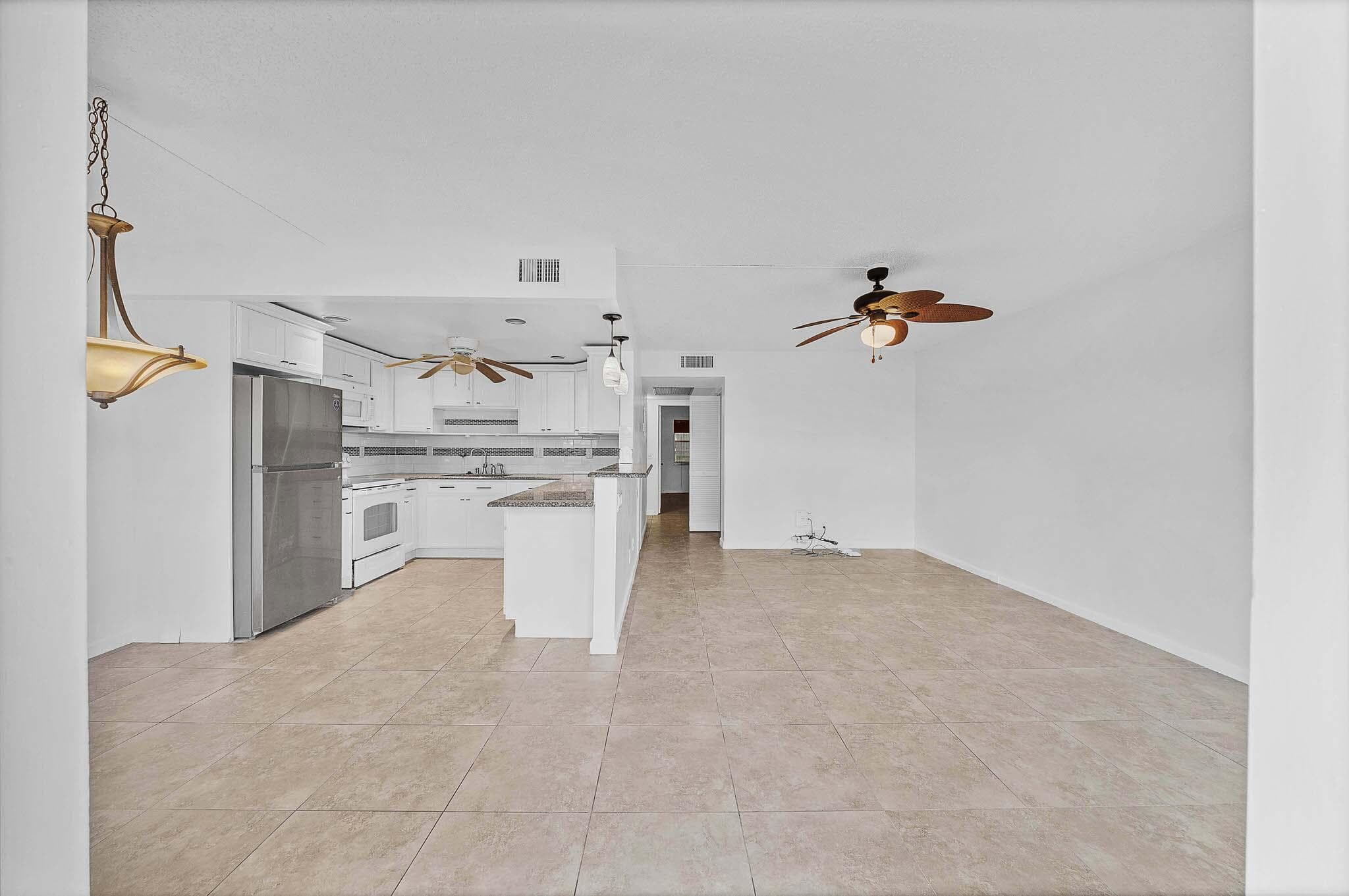 2049 Hythe C, Boca Raton, FL 33434 — photo 6 of 38