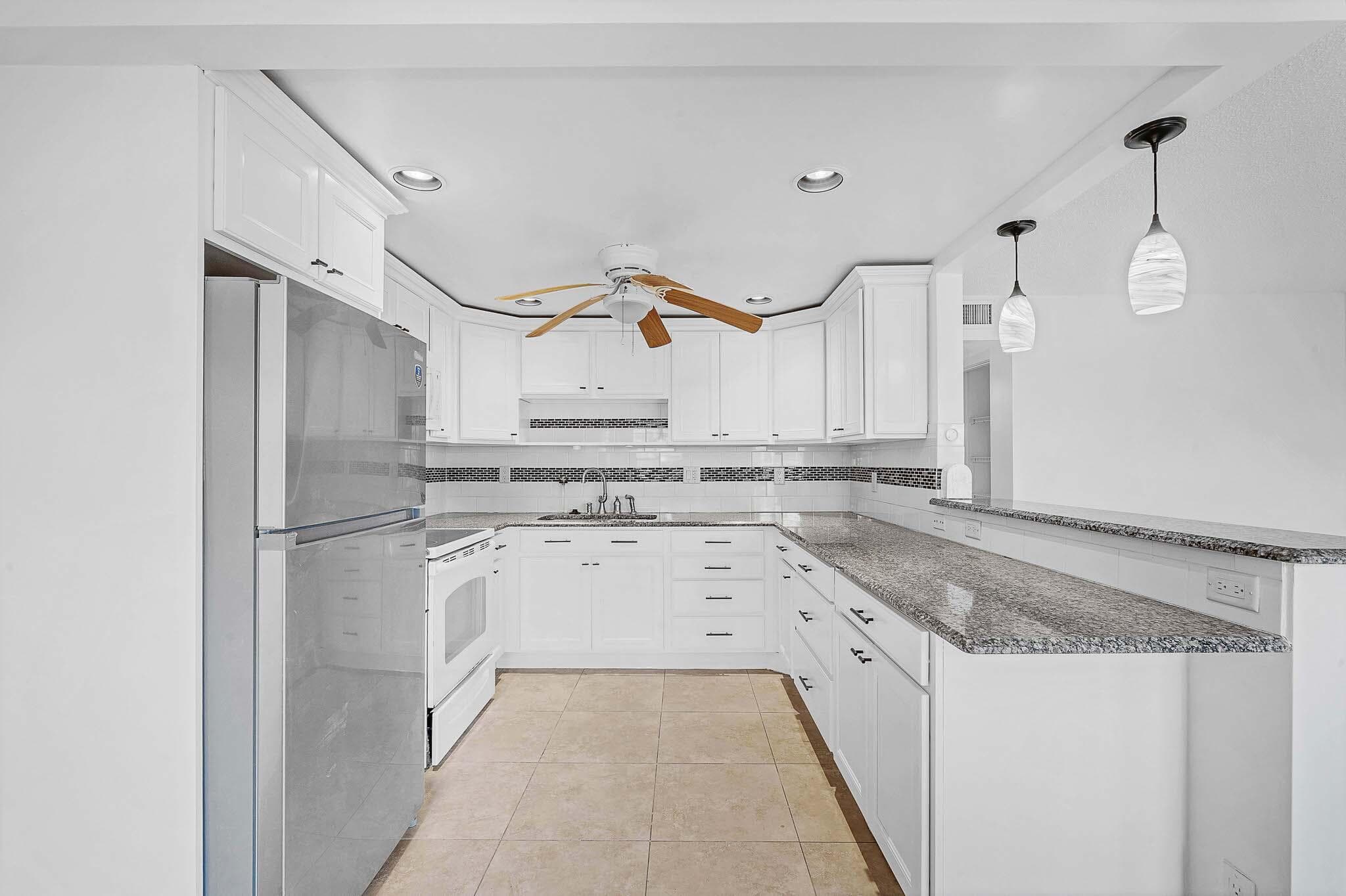 2049 Hythe C, Boca Raton, FL 33434 — photo 1 of 38