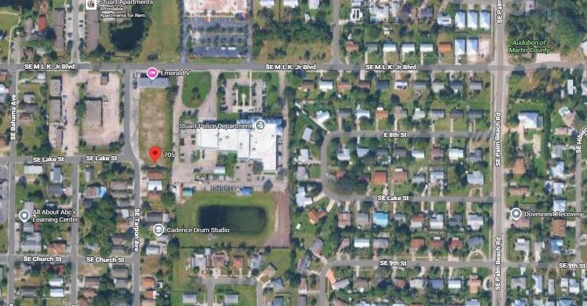 705 SE Tarpon Avenue, Stuart, FL 34994 — photo 3 of 3