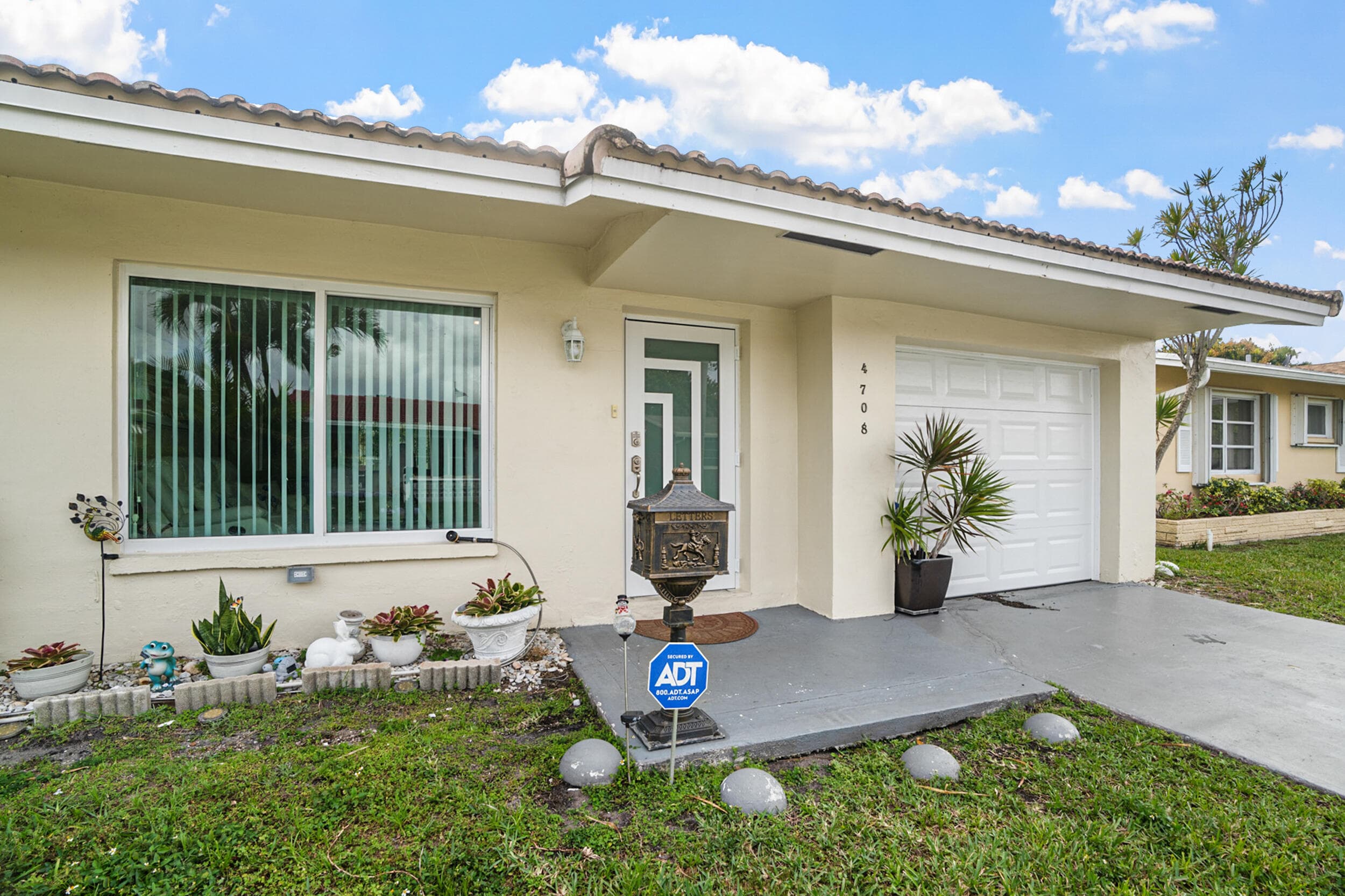 4708 NW 49th Drive, Tamarac, FL 33319 — photo 4 of 35