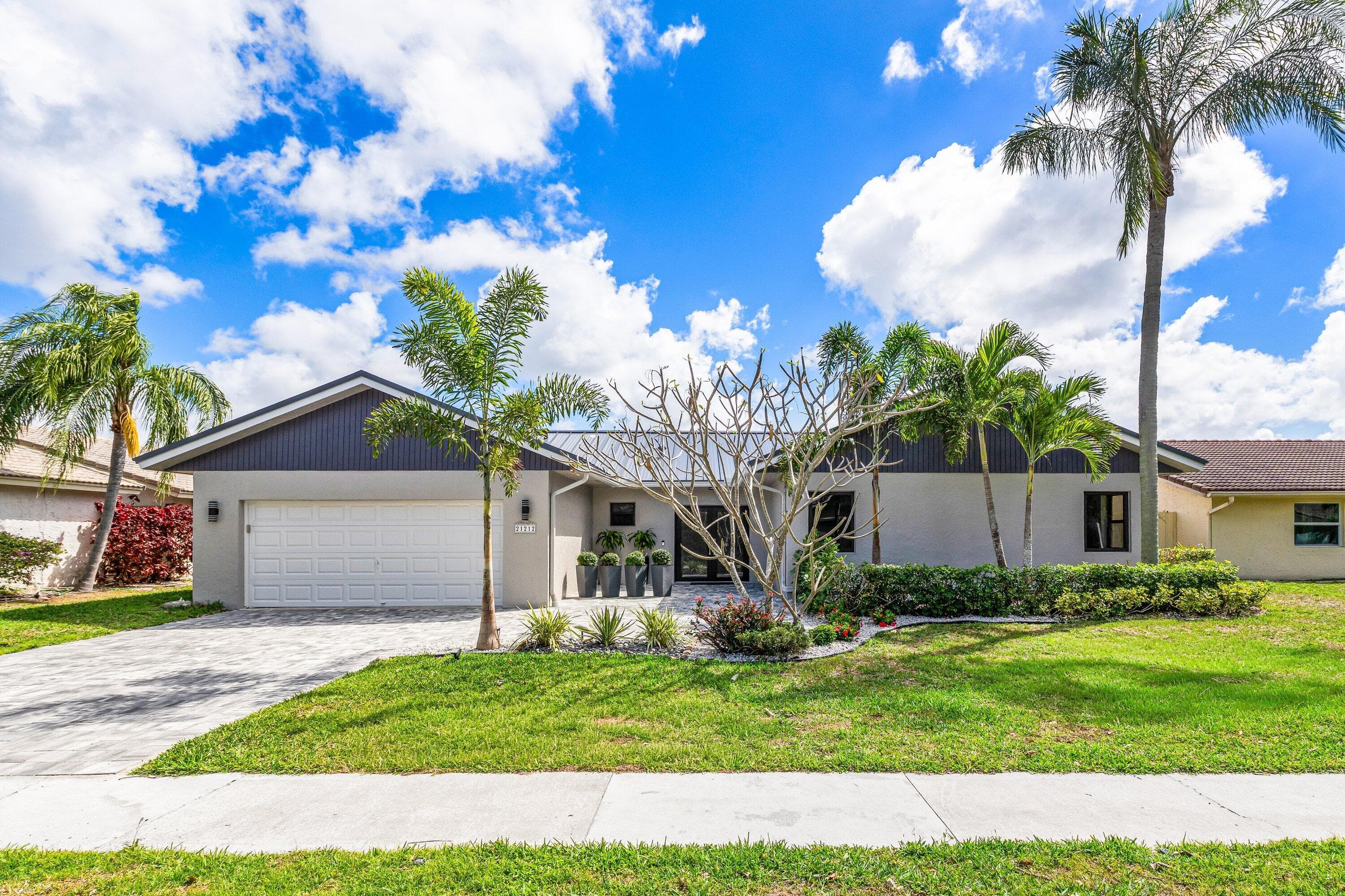 21212 Escondido Way, Boca Raton, FL 33433 — photo 3 of 59