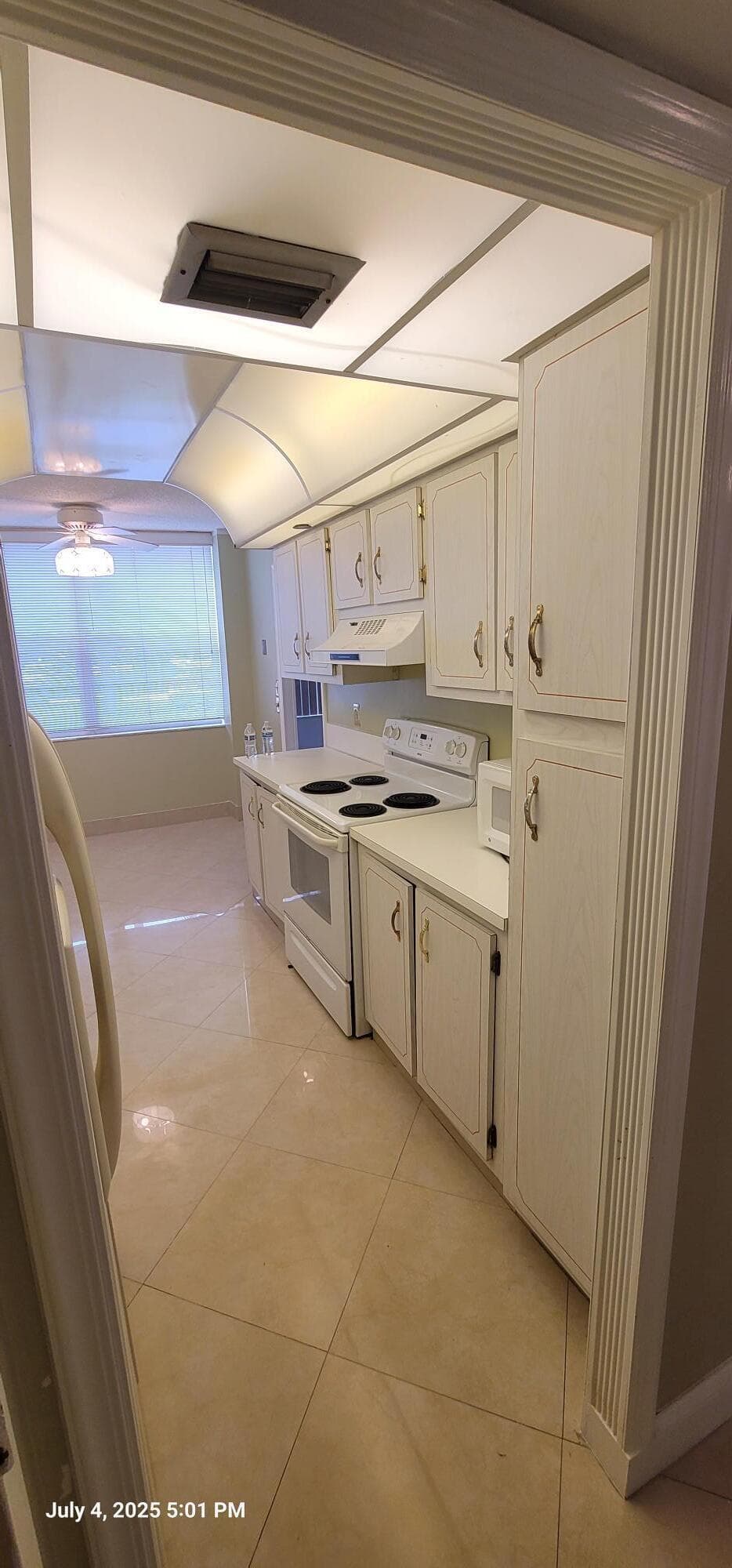 1300 Saint Charles Place L19, Pembroke Pines, FL 33026 — photo 12 of 24
