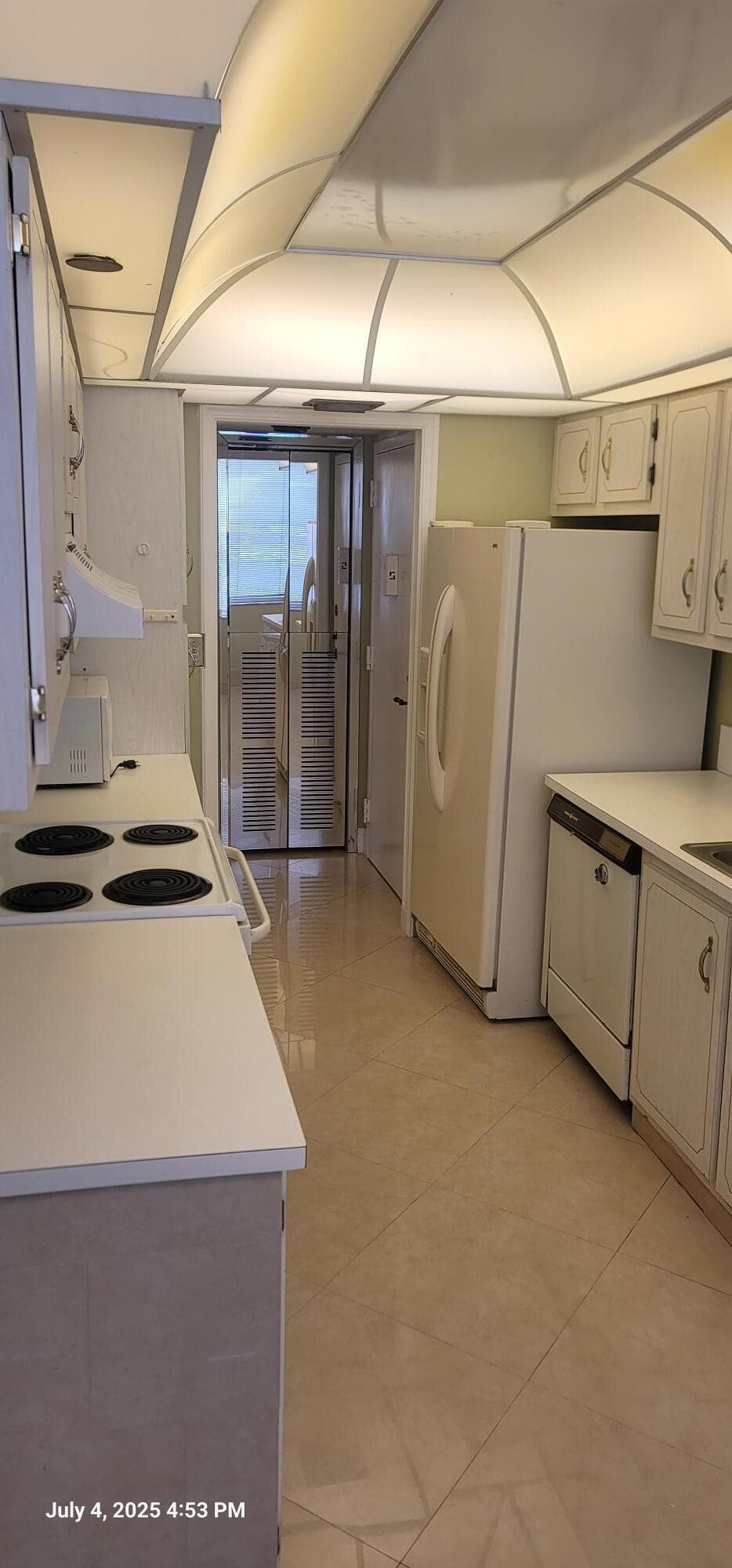 1300 Saint Charles Place L19, Pembroke Pines, FL 33026 — photo 16 of 24