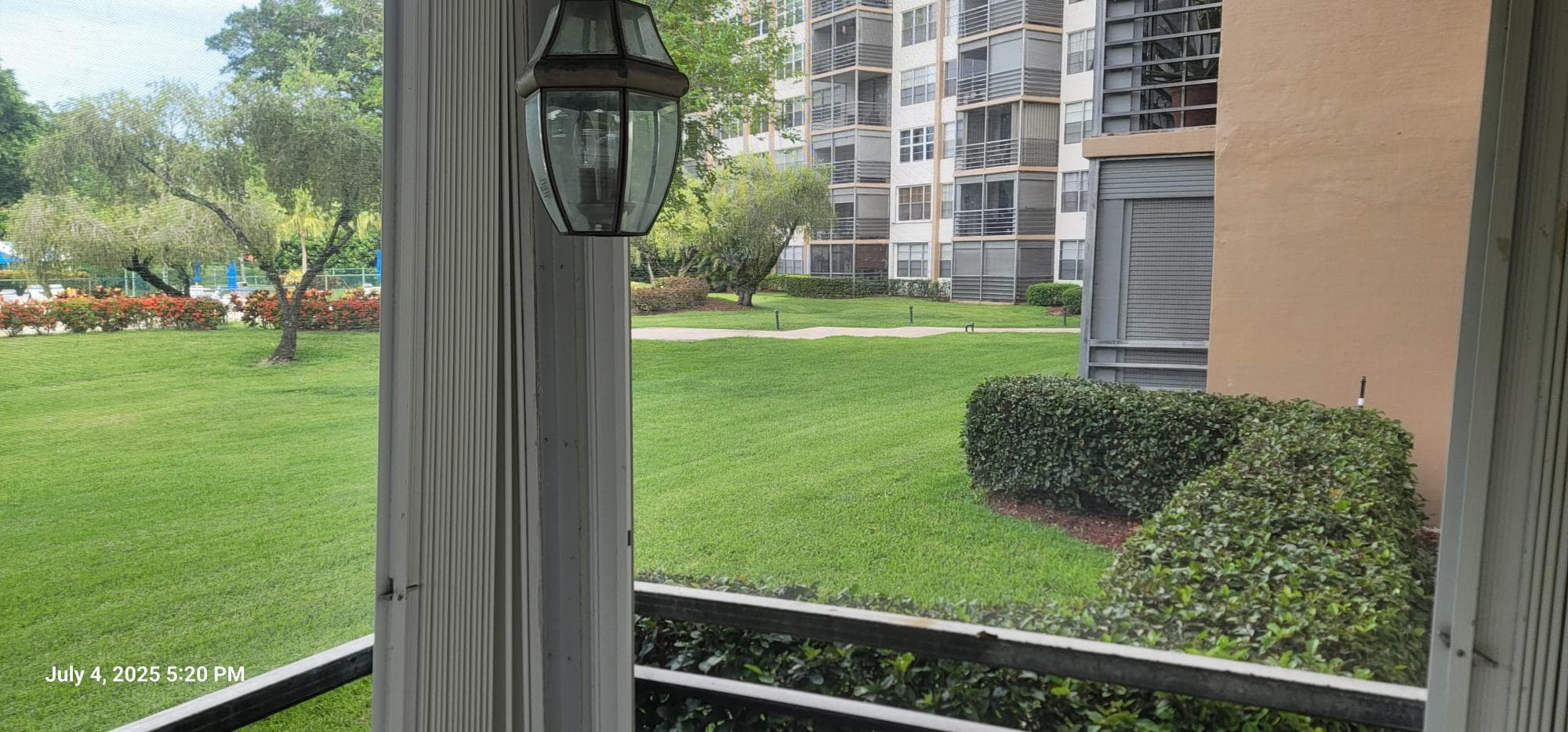 1300 Saint Charles Place L19, Pembroke Pines, FL 33026 — photo 22 of 24