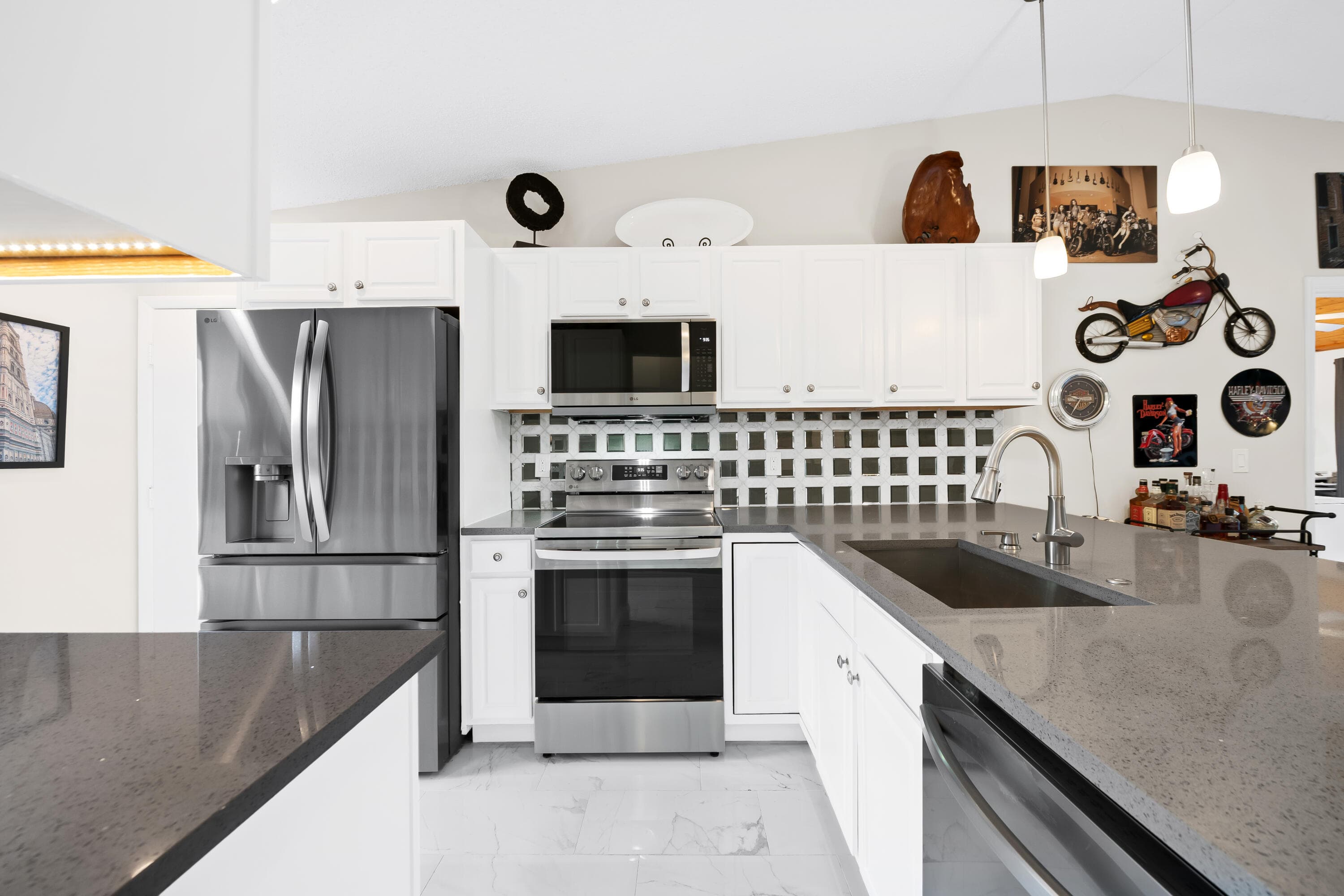 16000 Laurel Oak Circle, Delray Beach, FL 33484 — photo 2 of 47
