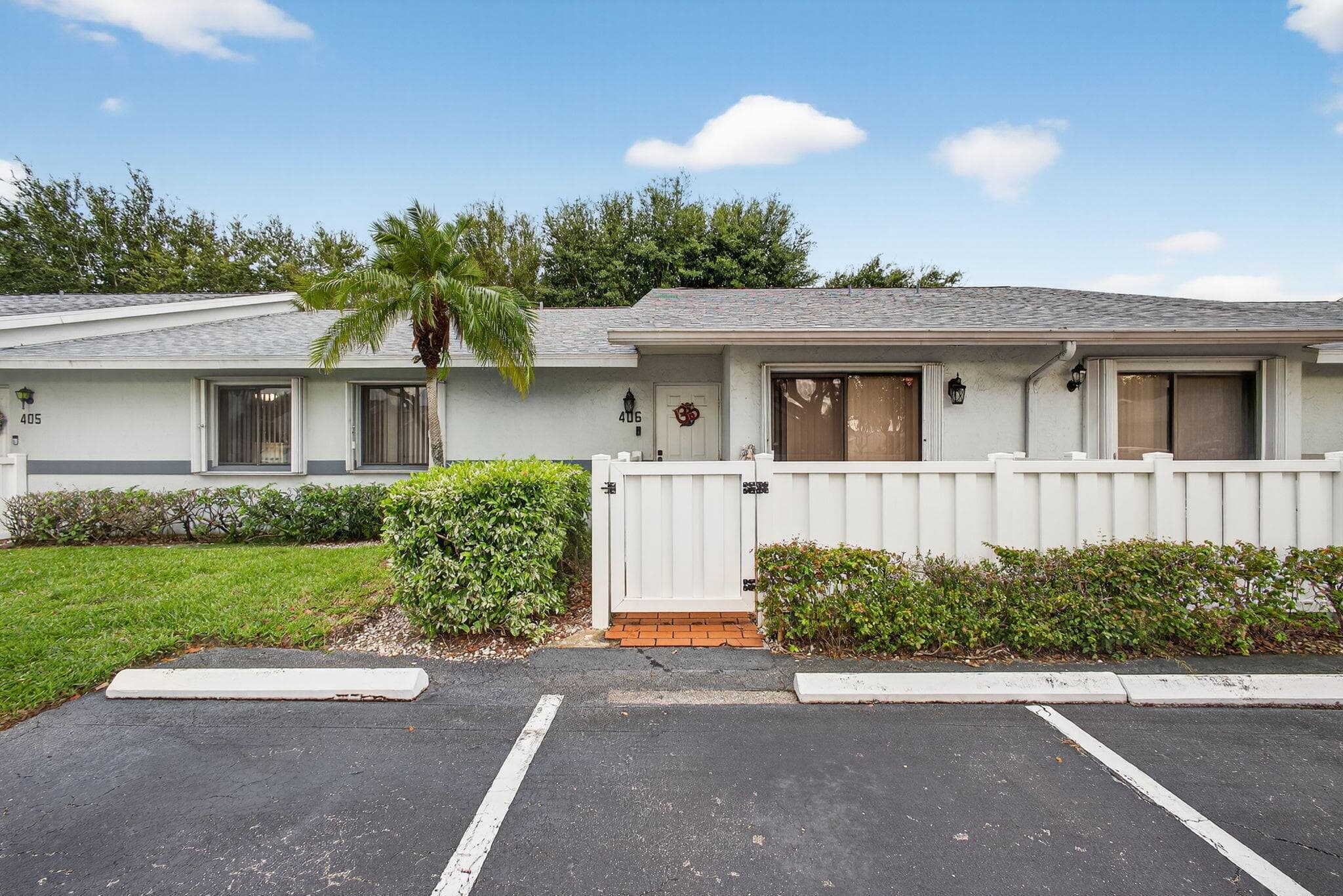 2640 Gately Drive W 406, West Palm Beach, FL 33415 — photo