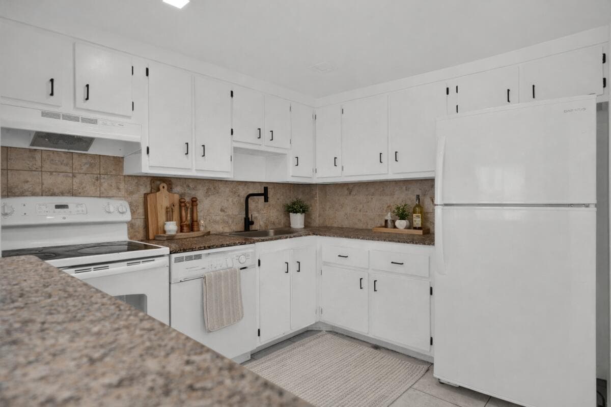 16851 NE 23rd Avenue A408, North Miami Beach, FL 33160 — photo 7 of 12