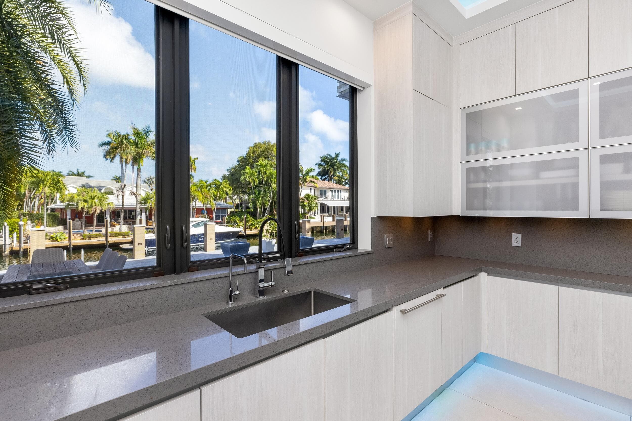 424 Coconut Isle Drive, Fort Lauderdale, FL 33301 — photo 31 of 71