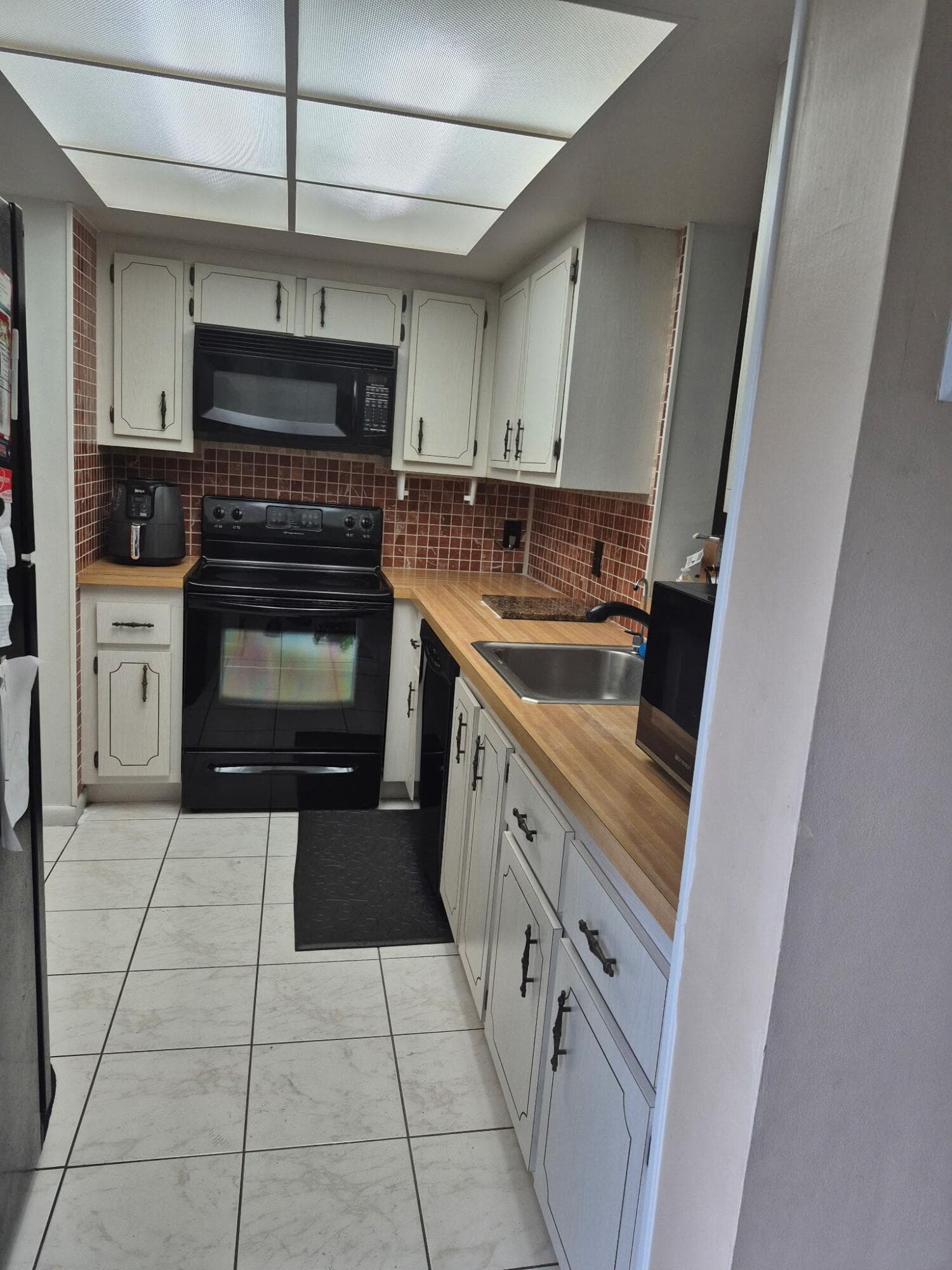 7321 NW 18th Street 105, Margate, FL 33063 — photo 5 of 17