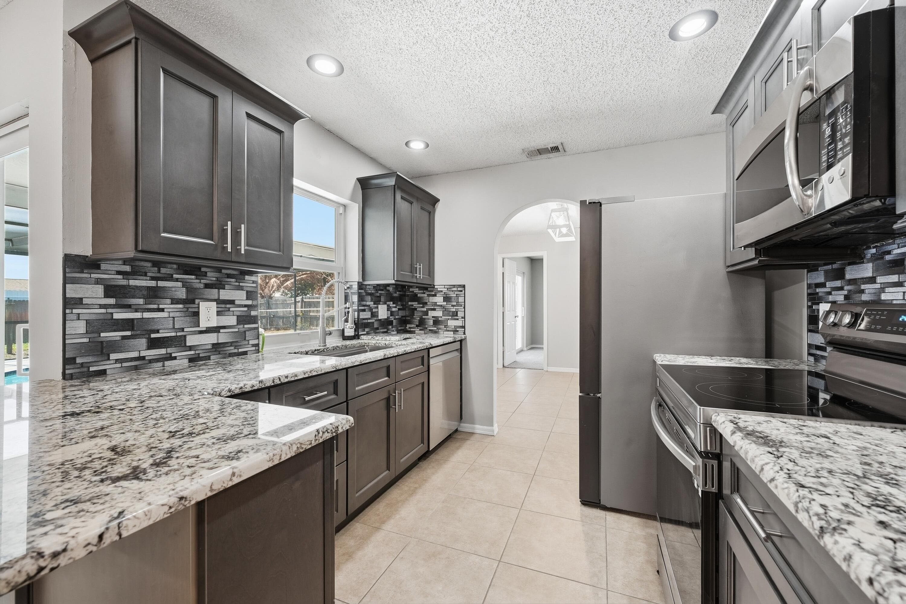 826 SE Quiescent Lane, Port St. Lucie, FL 34983 — photo 4 of 52