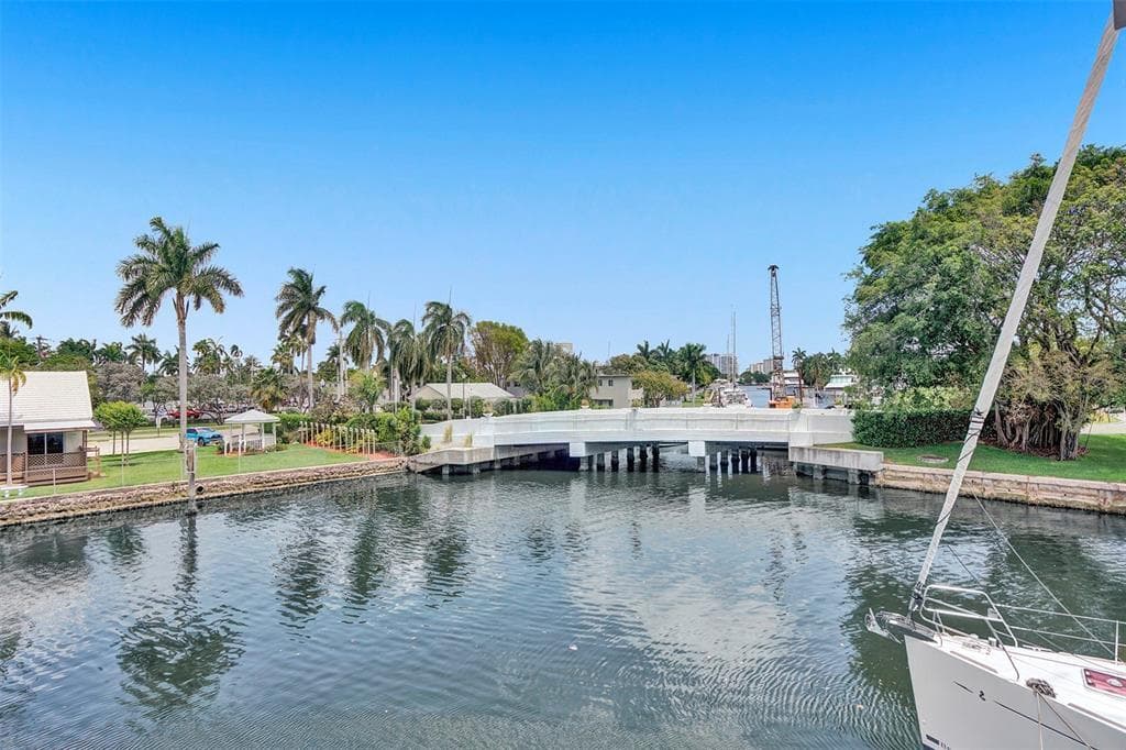 535 Hendricks Isle 209, Fort Lauderdale, FL 33301 — photo 32 of 47