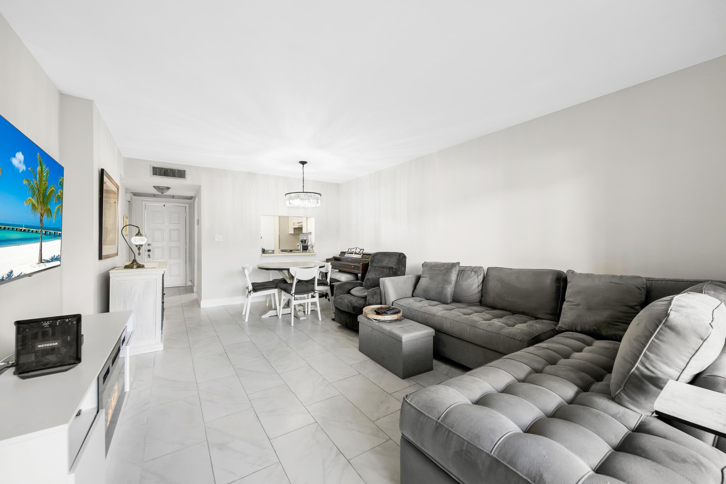 3039 Carambola Cir Circle 3039, Coconut Creek, FL 33066 — photo 5 of 33