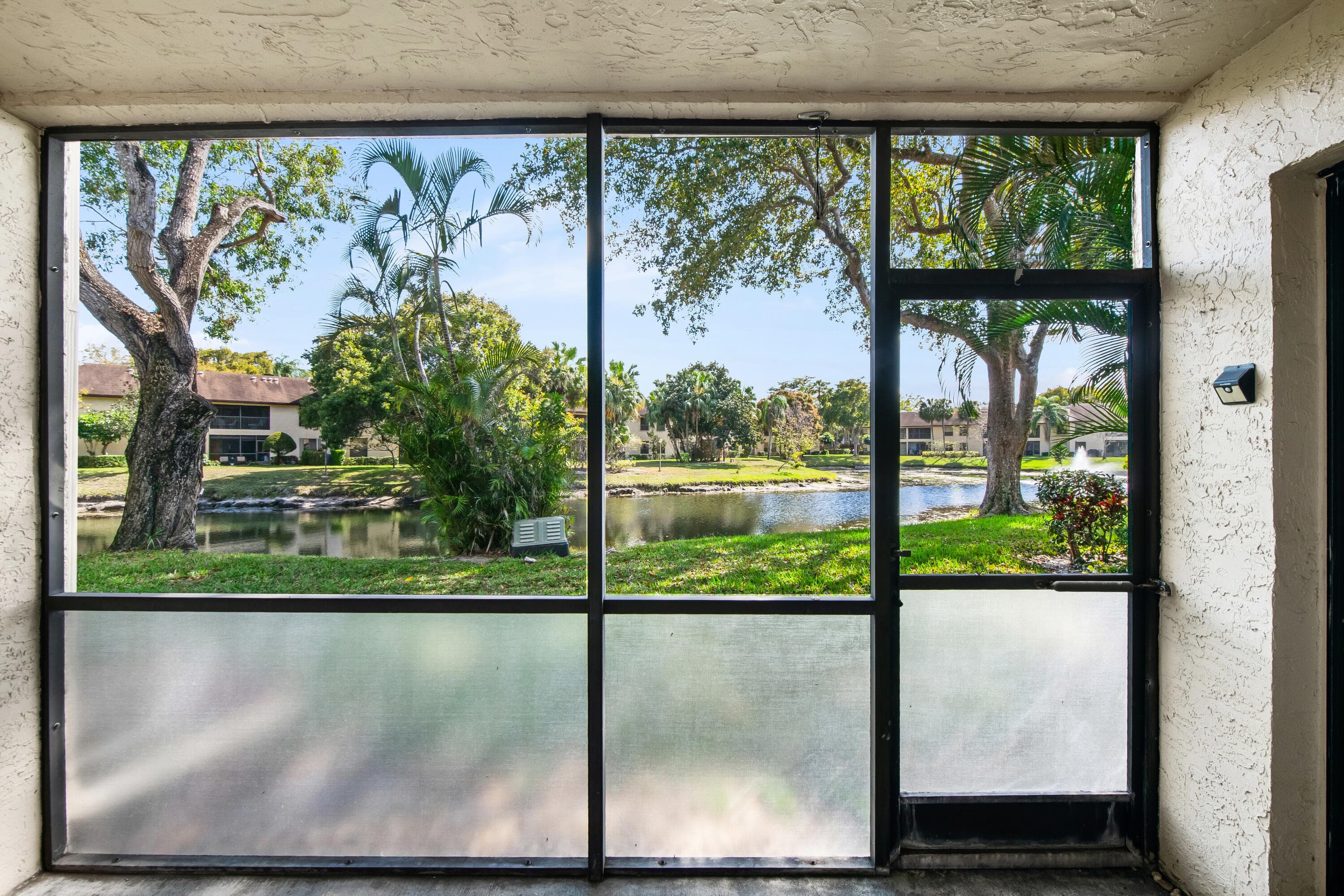 3039 Carambola Cir Circle 3039, Coconut Creek, FL 33066 — photo 18 of 33