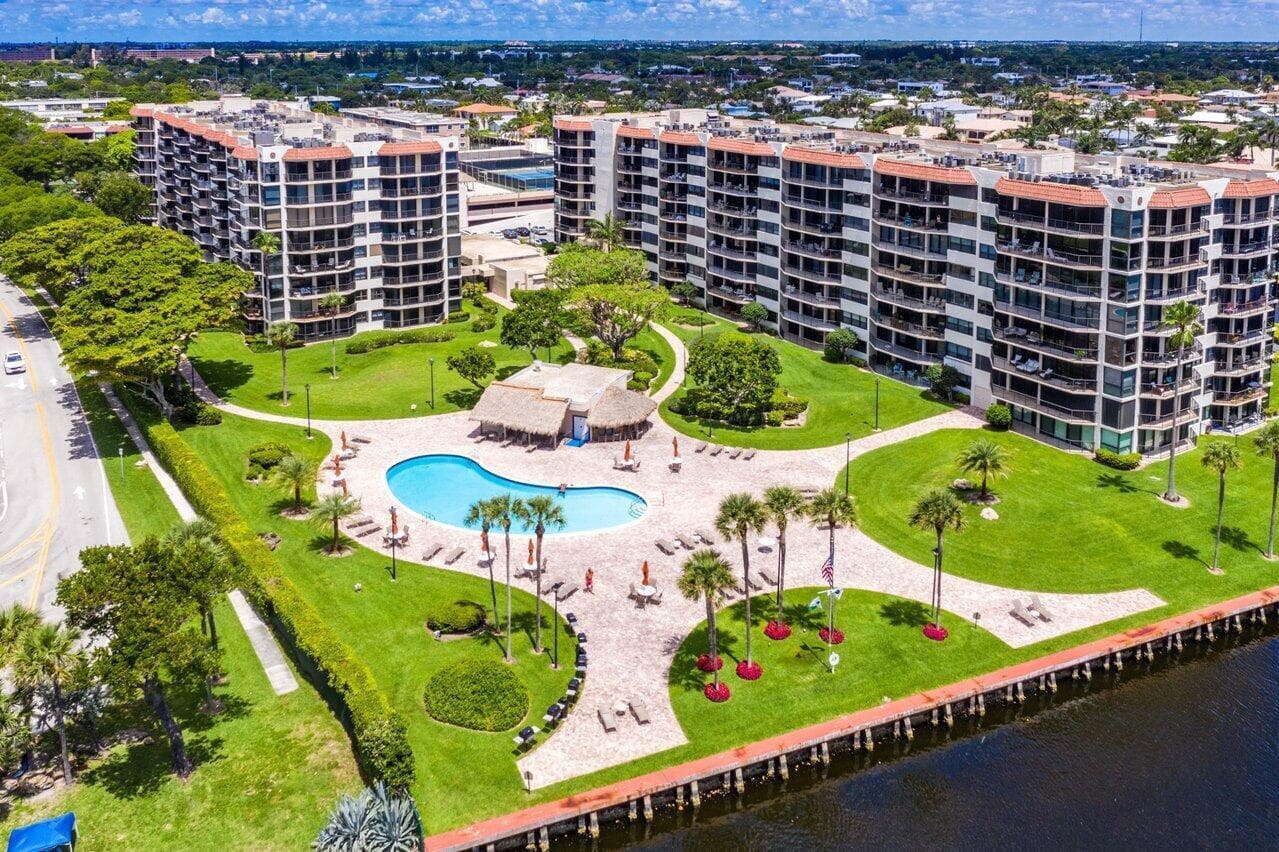 899 Jeffery Street 3050, Boca Raton, FL 33487 — photo 1 of 31