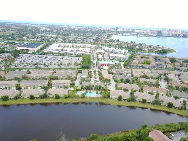 833 Millbrae Court 4, West Palm Beach, FL 33401 — photo 14 of 28