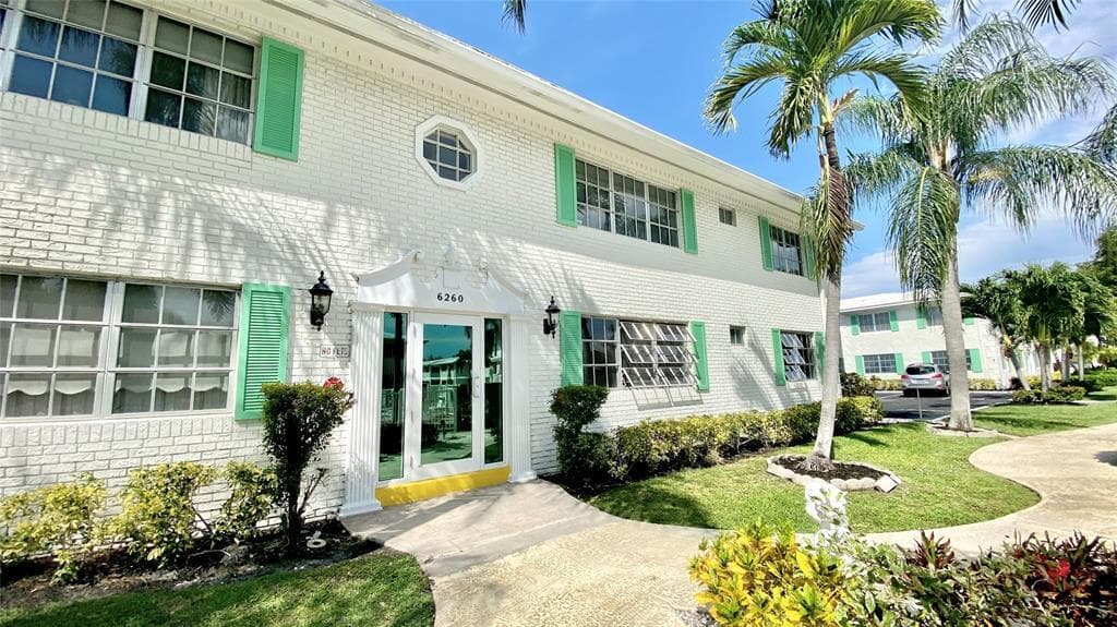 1821 NE 62nd Street 411, Fort Lauderdale, FL 33308 — photo 2 of 22