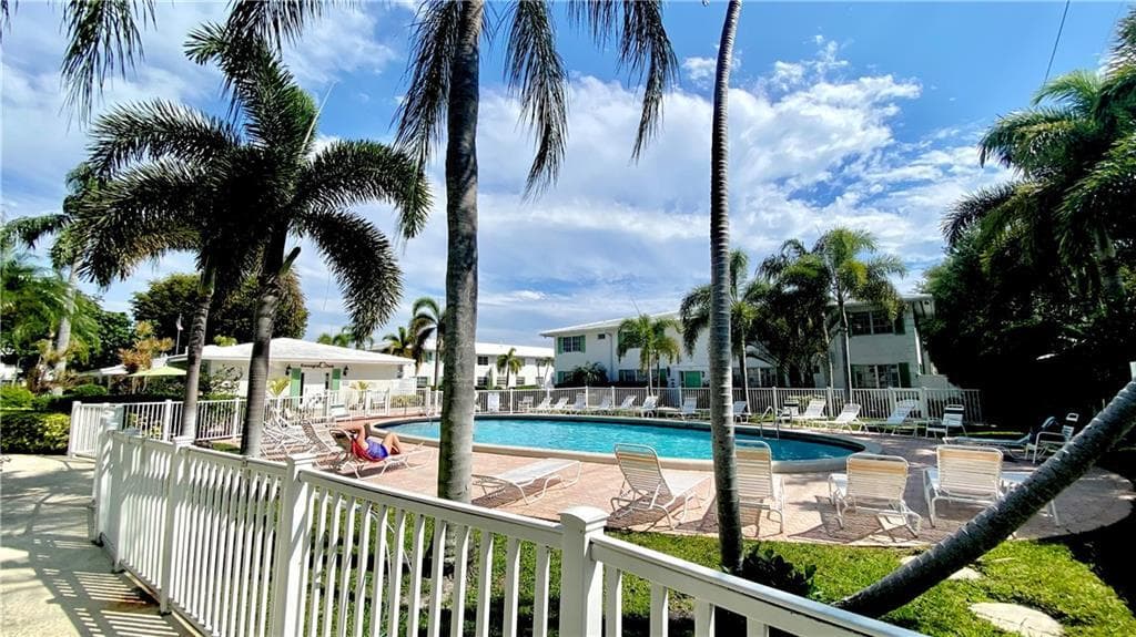 1821 NE 62nd Street 411, Fort Lauderdale, FL 33308 — photo 4 of 22