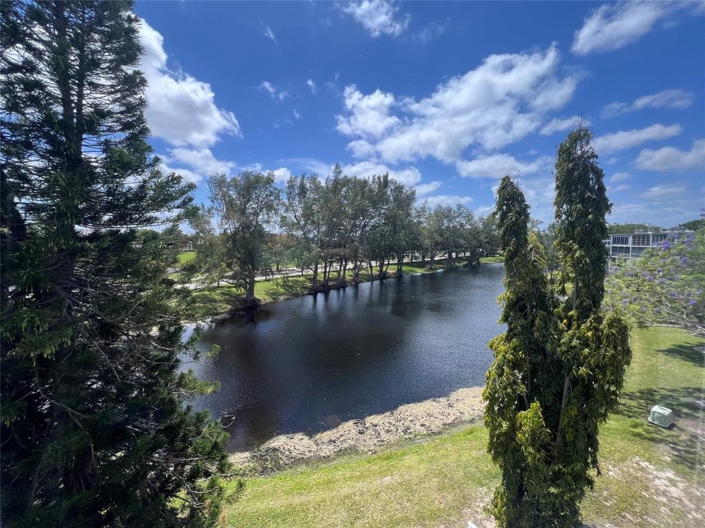 4159 Cambridge G 4159, Deerfield Beach, FL 33442 — photo 1 of 46