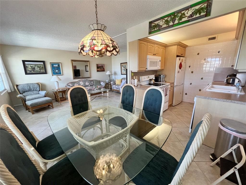 4159 Cambridge G 4159, Deerfield Beach, FL 33442 — photo 4 of 46