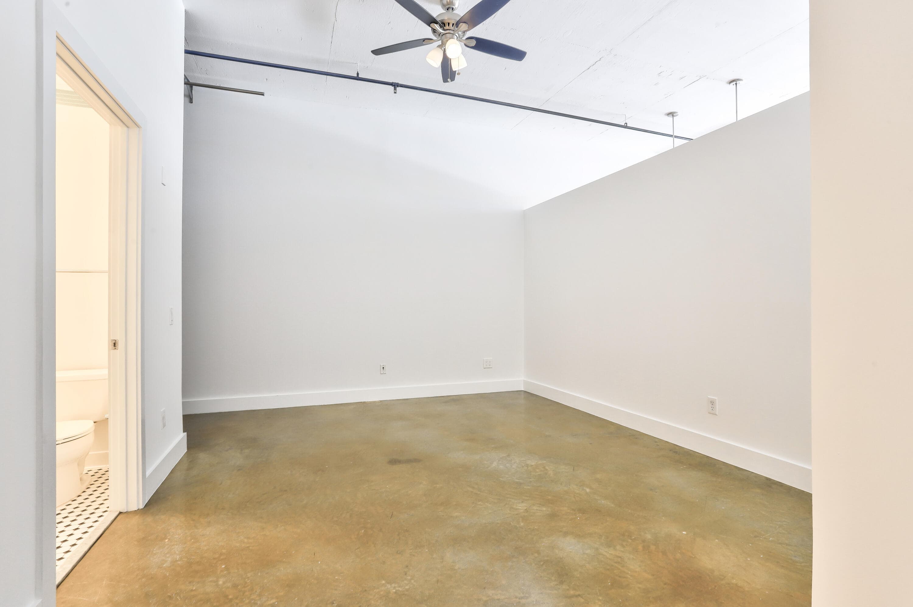 180 NE 4th Avenue 204, Delray Beach, FL 33483 — photo 6 of 17