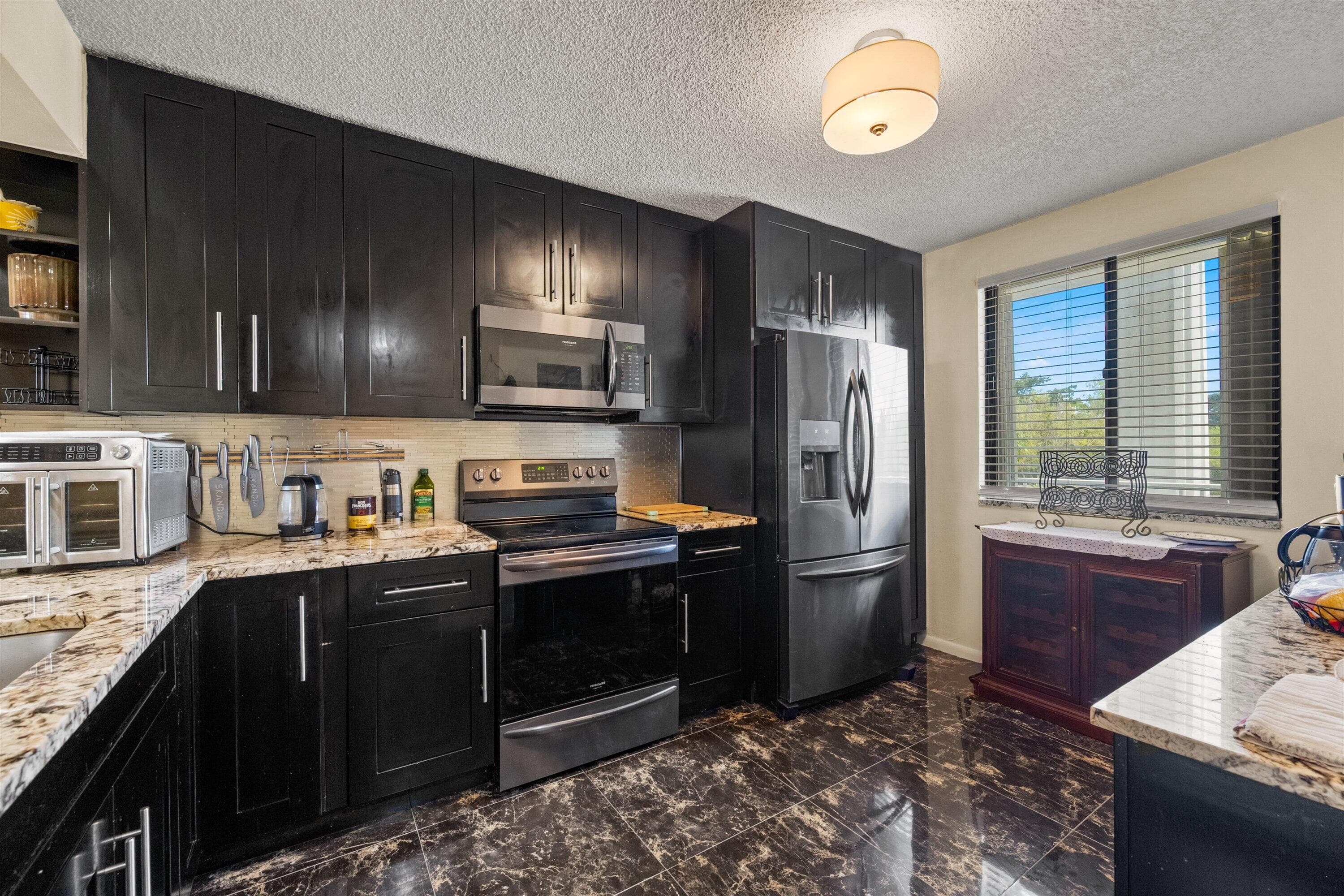 2741 Village Boulevard 303, West Palm Beach, FL 33409 — photo 10 of 19
