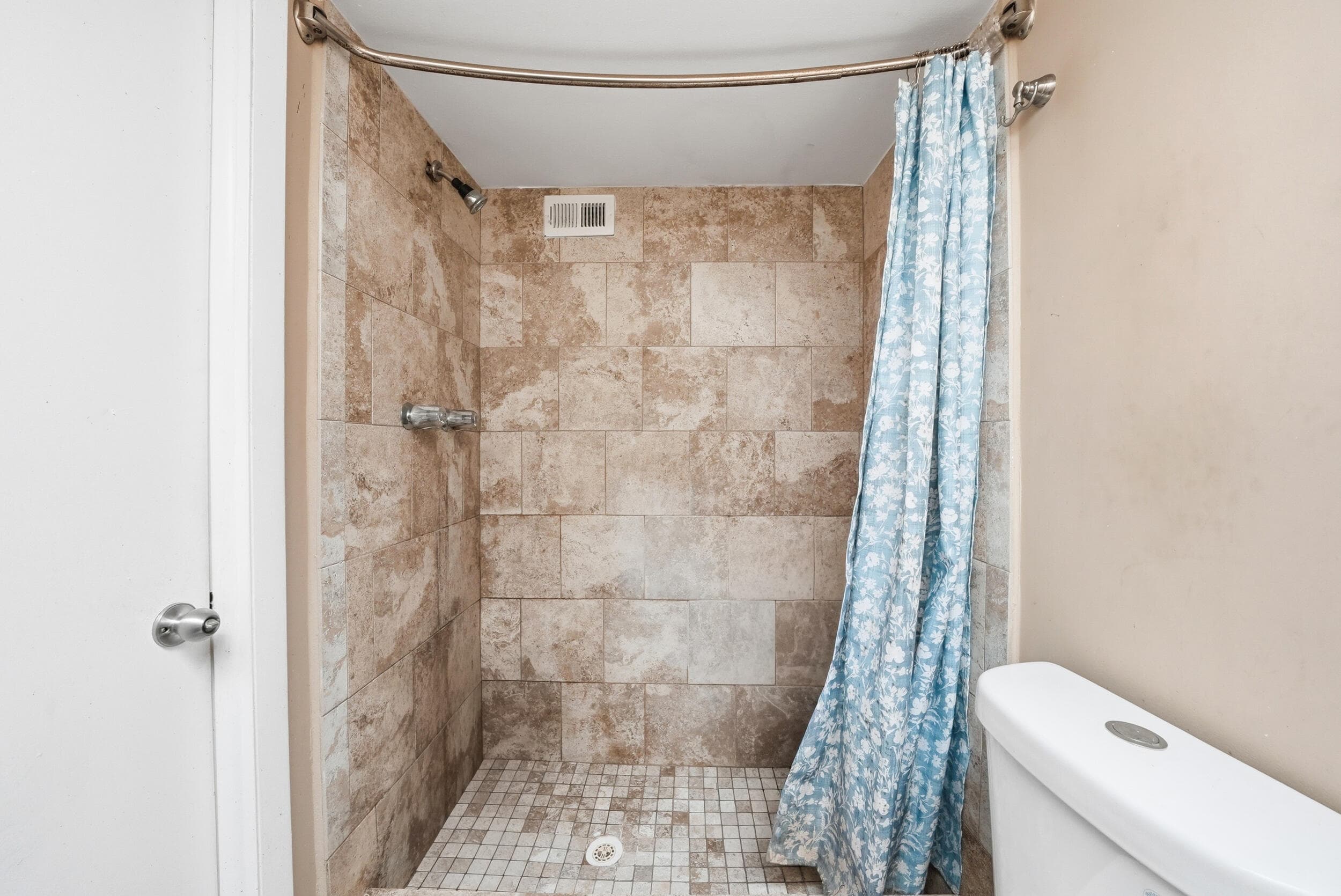 16850 S Glades Drive 2g, North Miami Beach, FL 33162 — photo 18 of 24