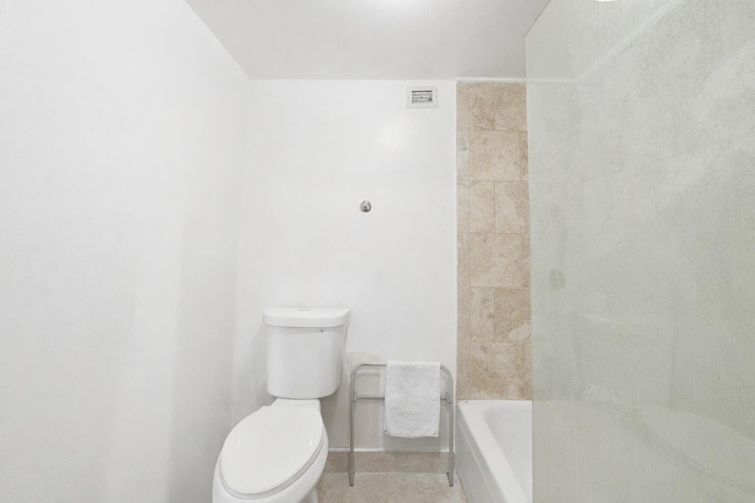 16850 S Glades Drive 2g, North Miami Beach, FL 33162 — photo 13 of 24