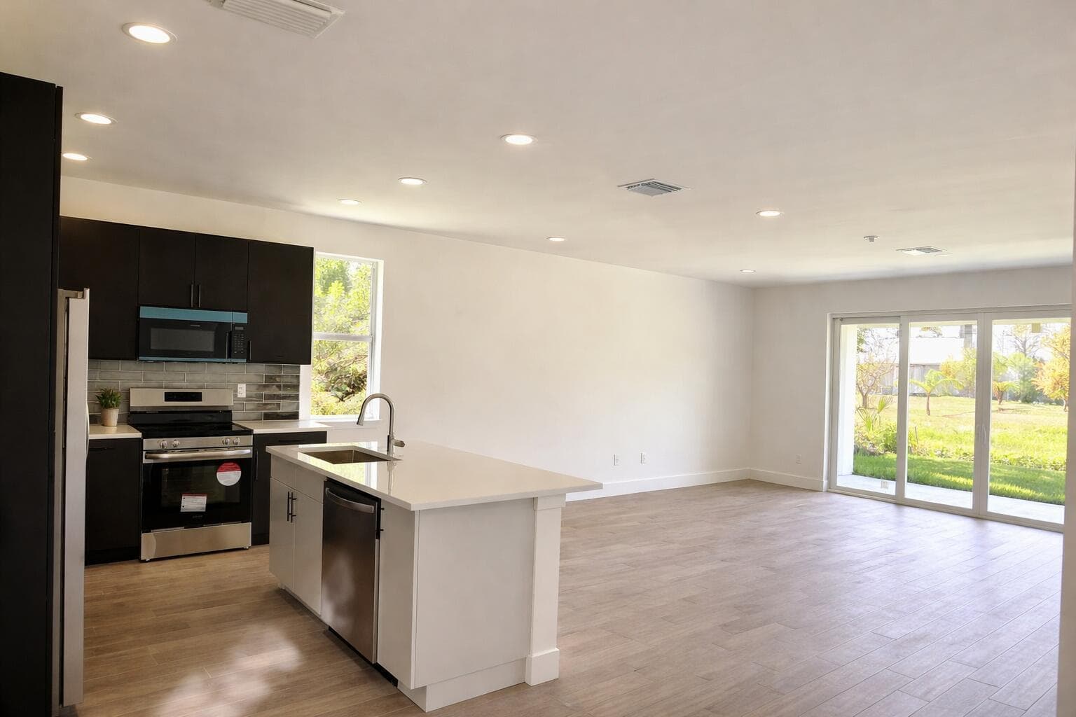 500 Sunset Road N, Rotonda West, FL 33947 — photo 3 of 25