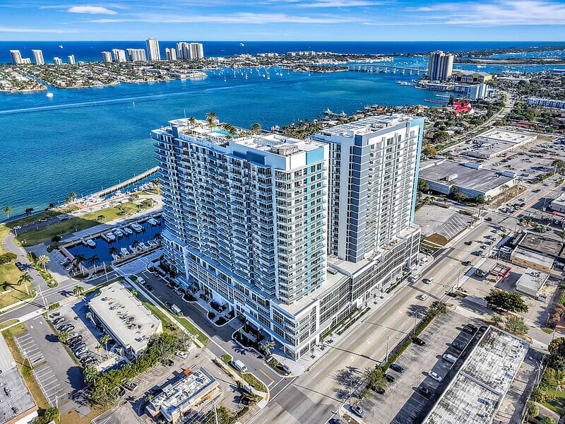 220 Lake Shore Drive 2105, Lake Park, FL 33403 — photo 23 of 30