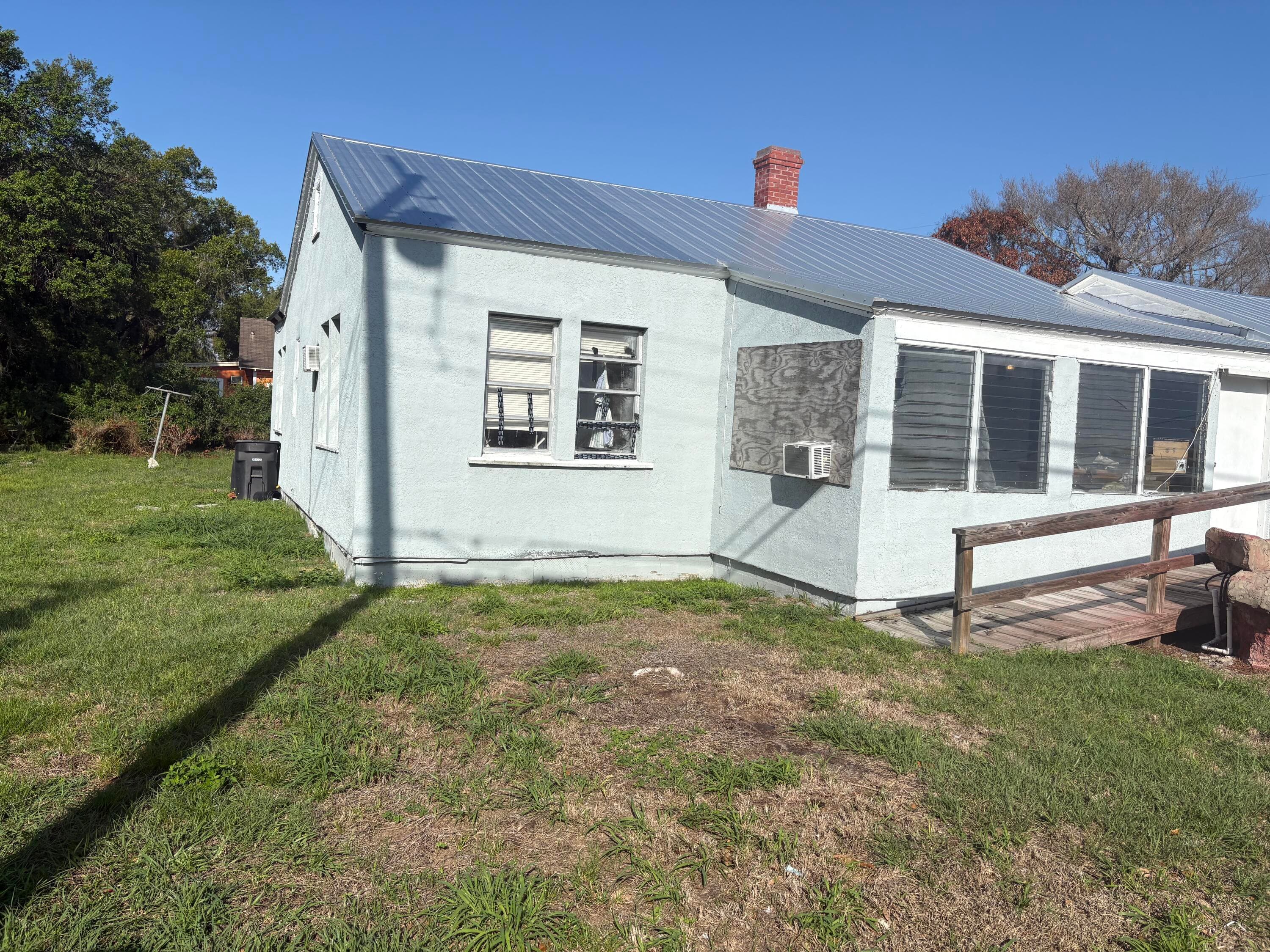 701 S 13th Street, Fort Pierce, FL 34950 — photo 3 of 5